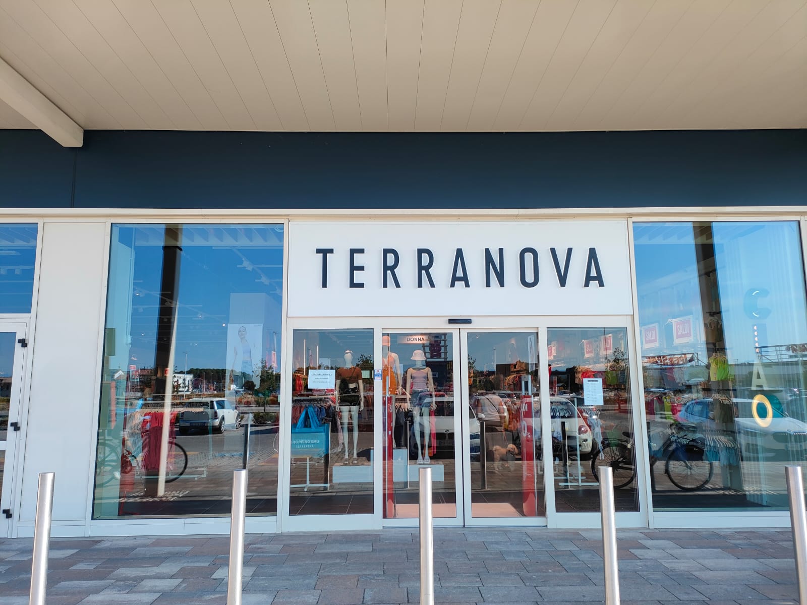 Photo 1 de Terranova Outlet