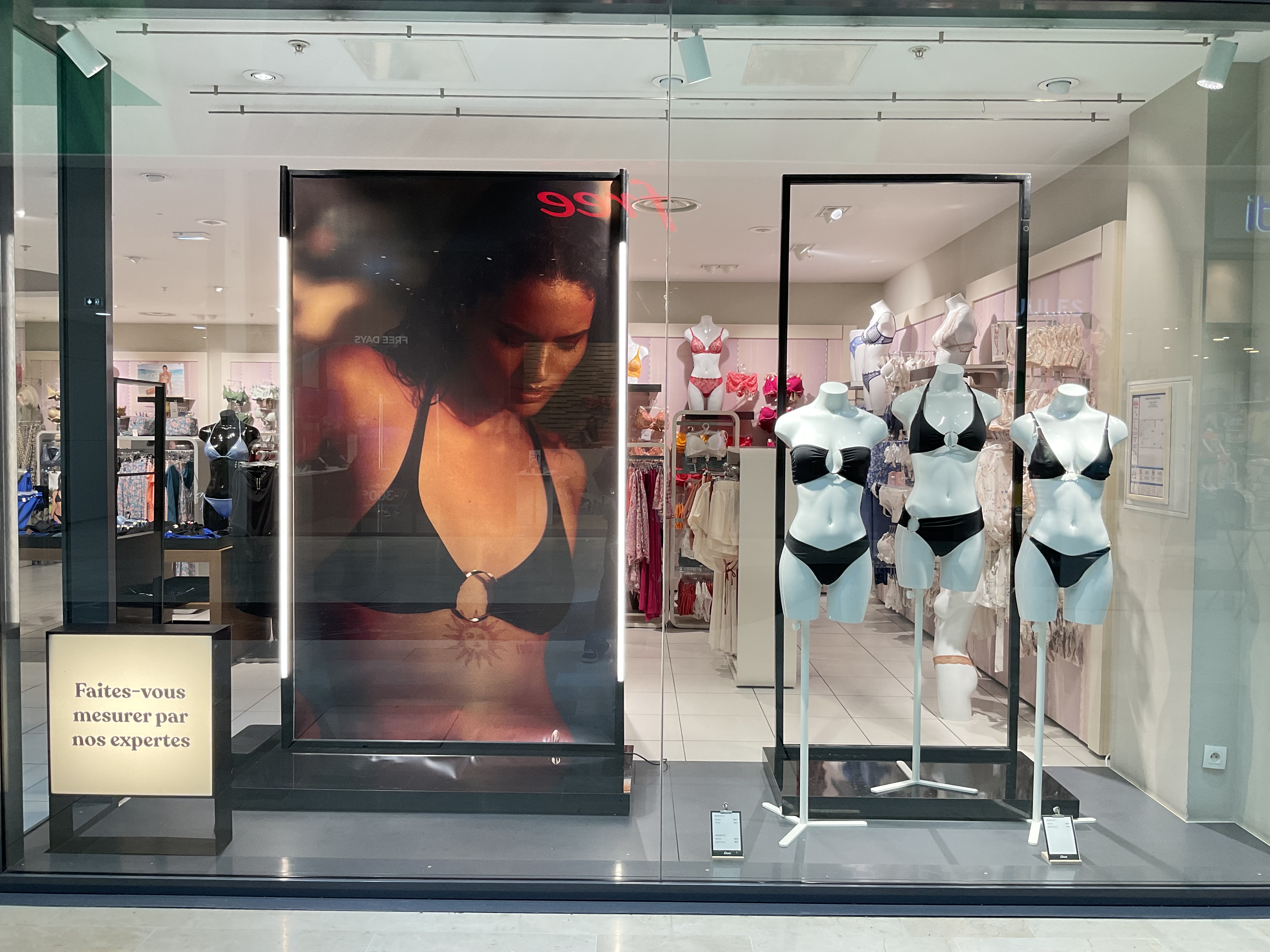 Foto 97 di Etam Lingerie