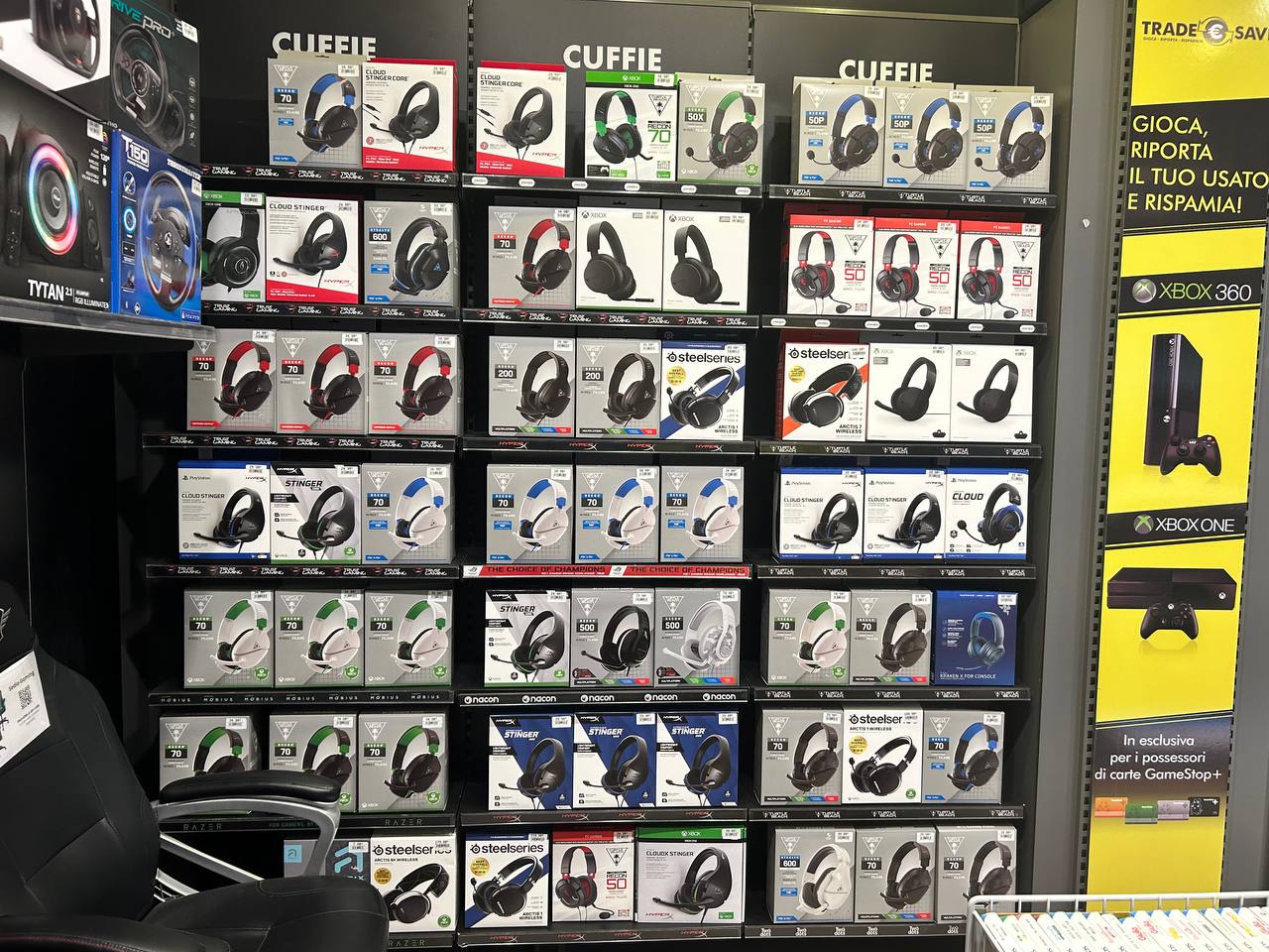 Foto 4 di GameStop