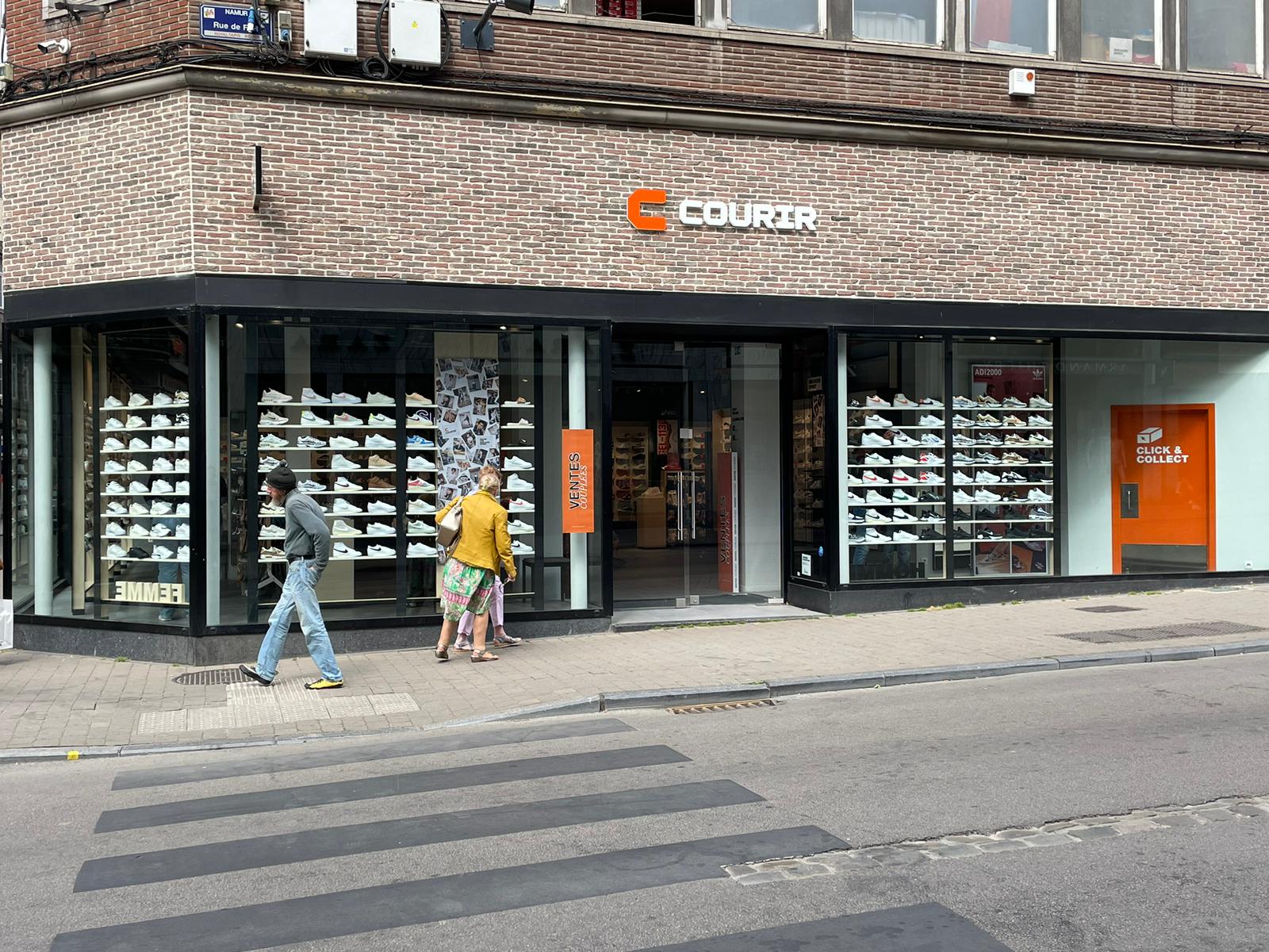 Foto 2 di COURIR