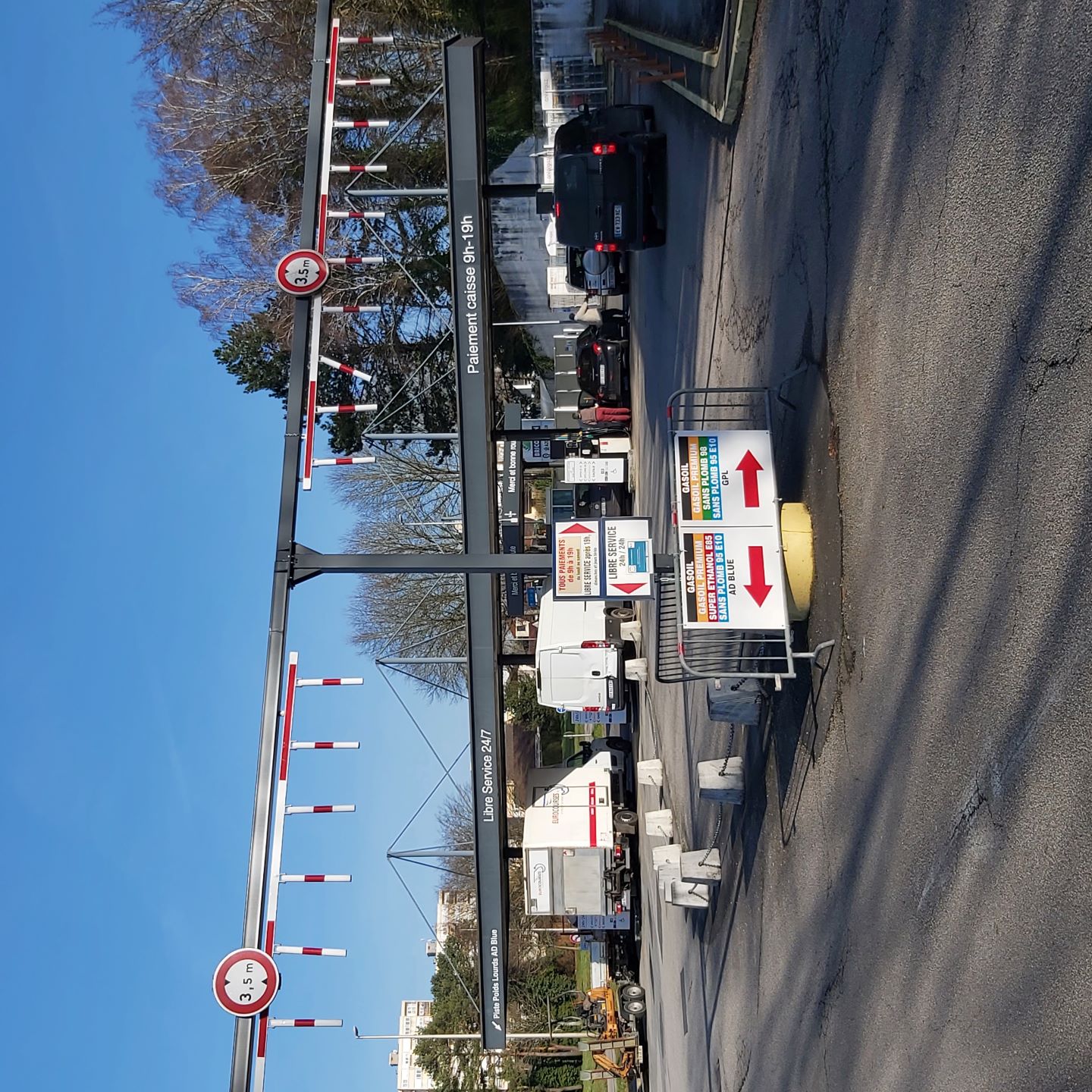 Foto 3 di Station Service Carrefour