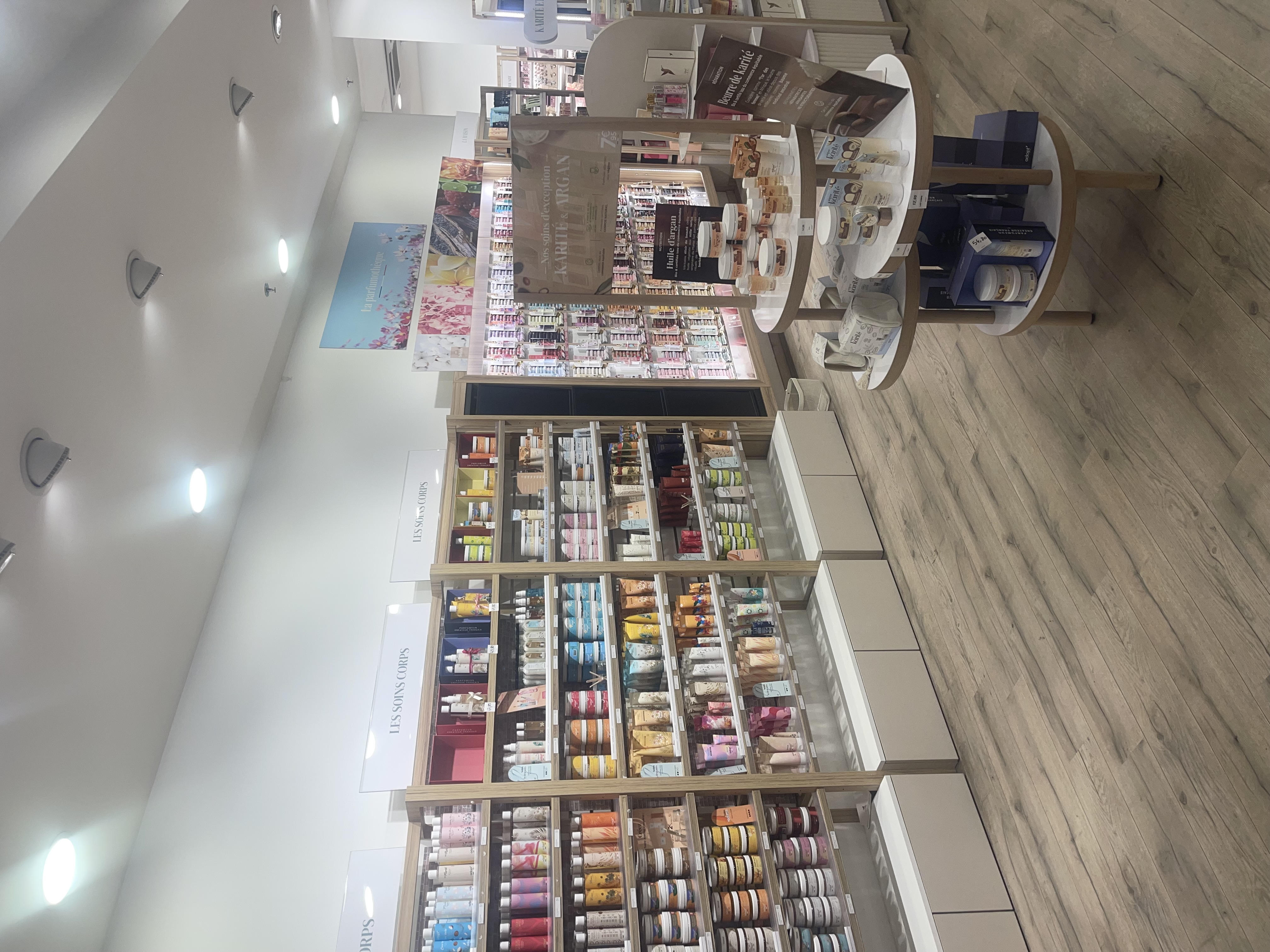 Foto 6 di Adopt Parfums