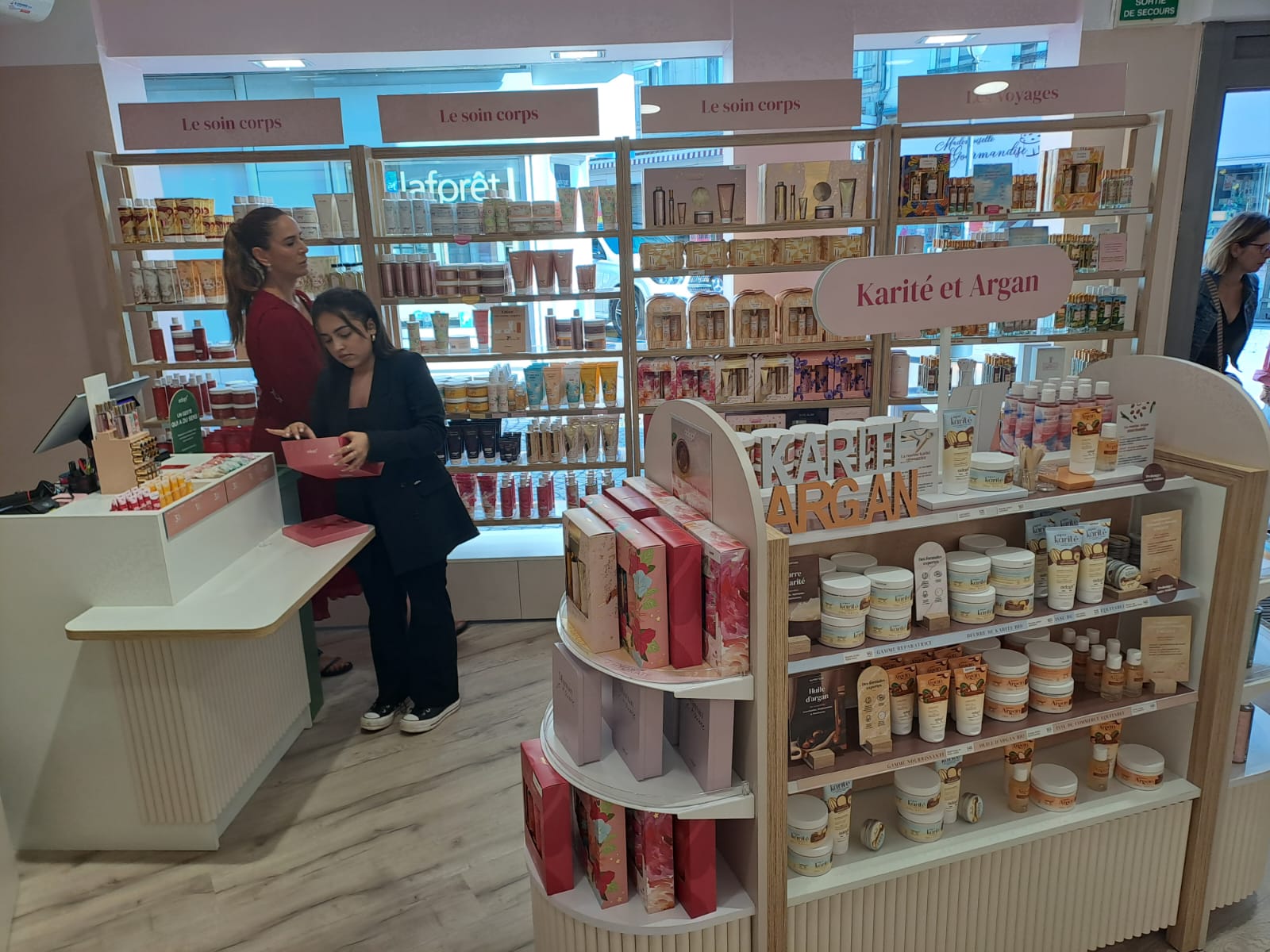 Foto 6 di Adopt Parfums