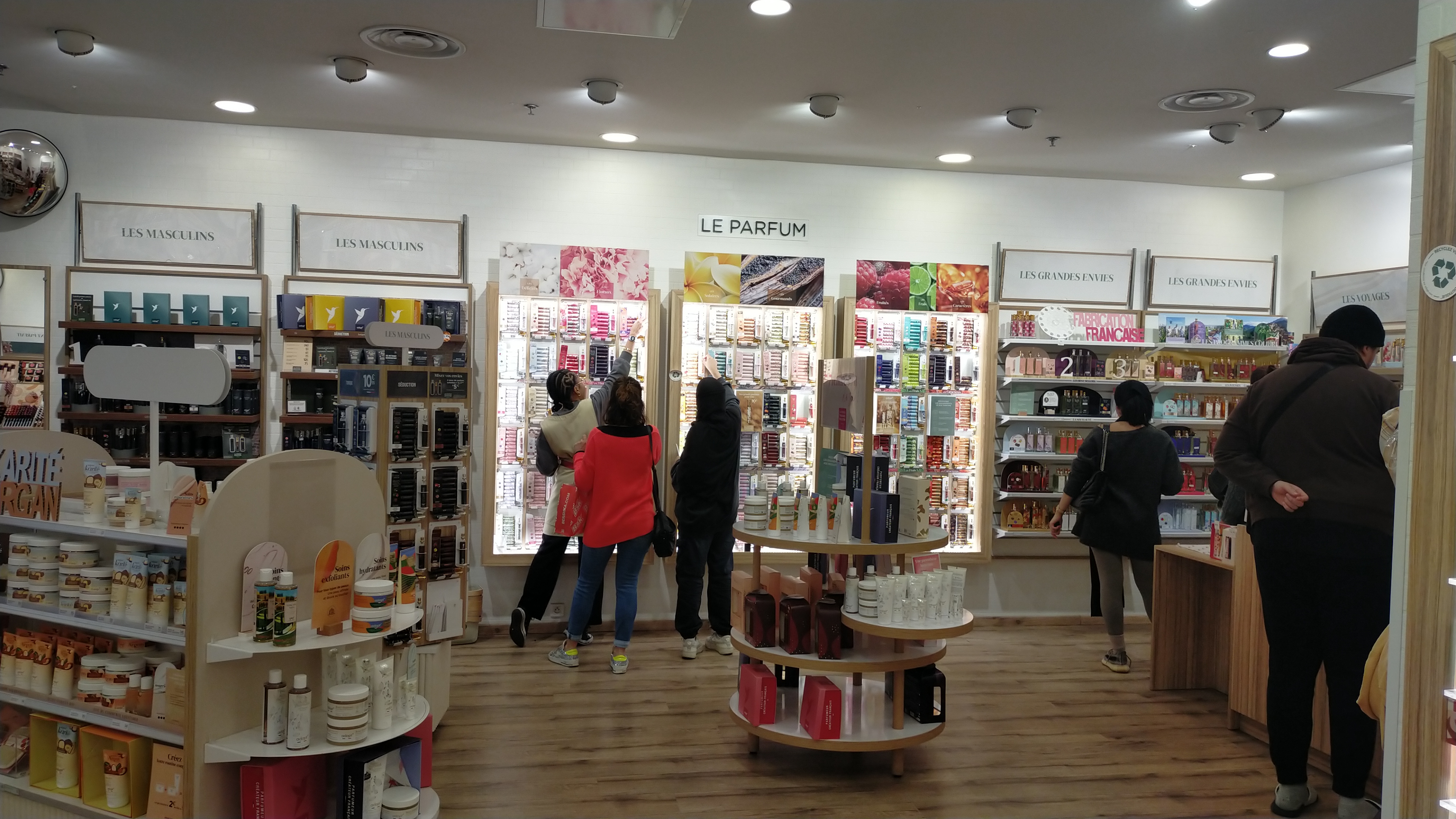 Foto 4 di Adopt Parfums