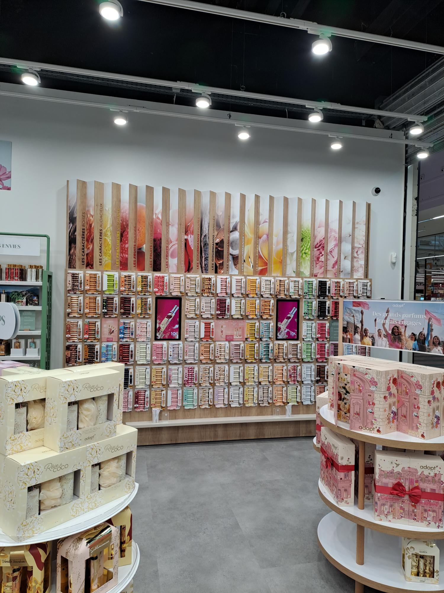 Foto 4 di Adopt Parfums