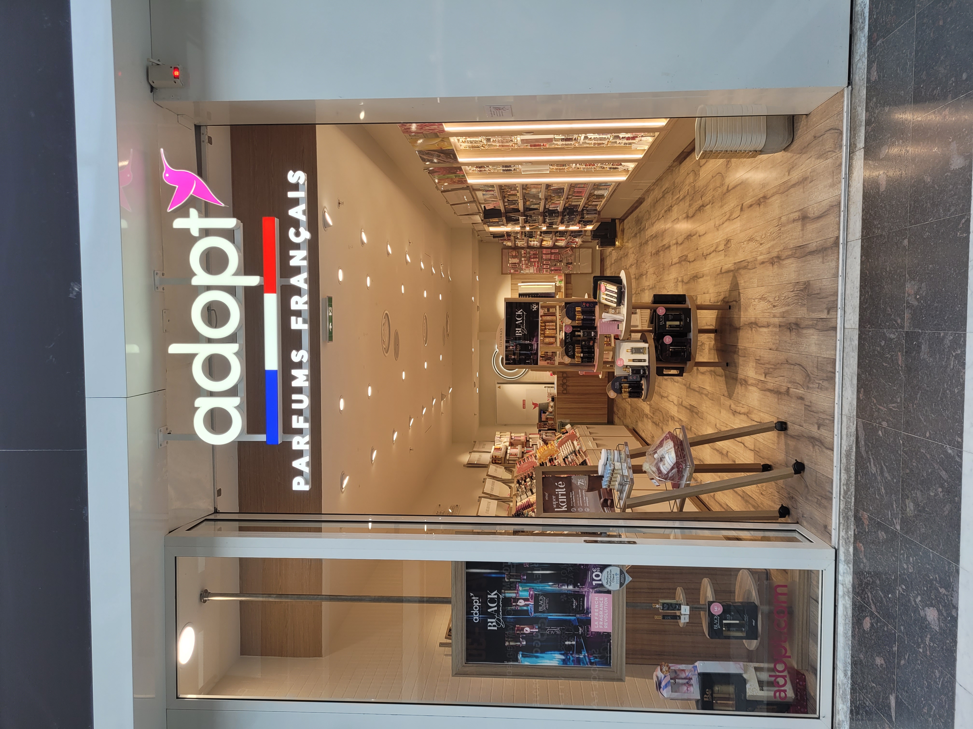 Foto 1 di Adopt Parfums