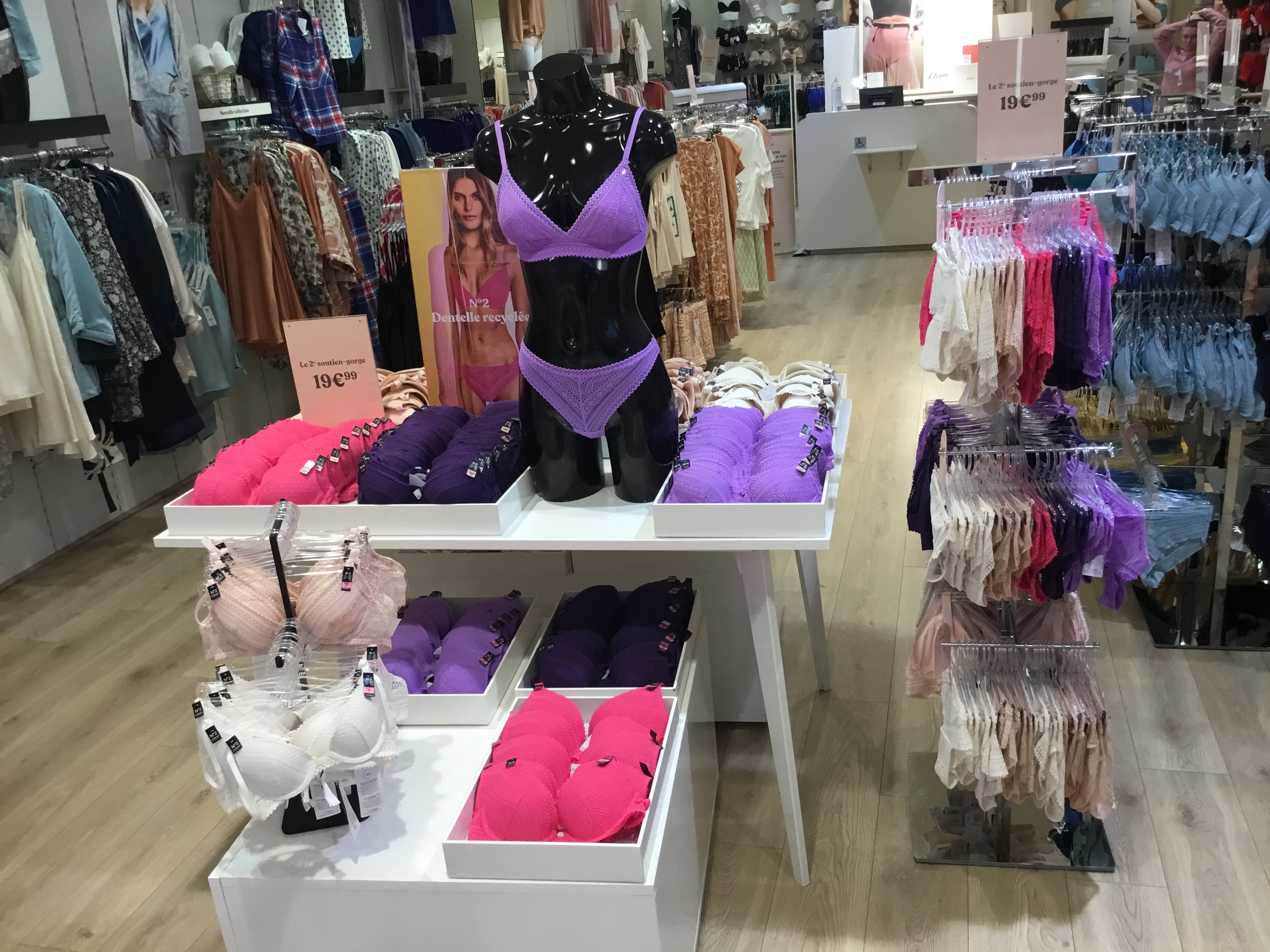 Foto 6 di Etam Lingerie
