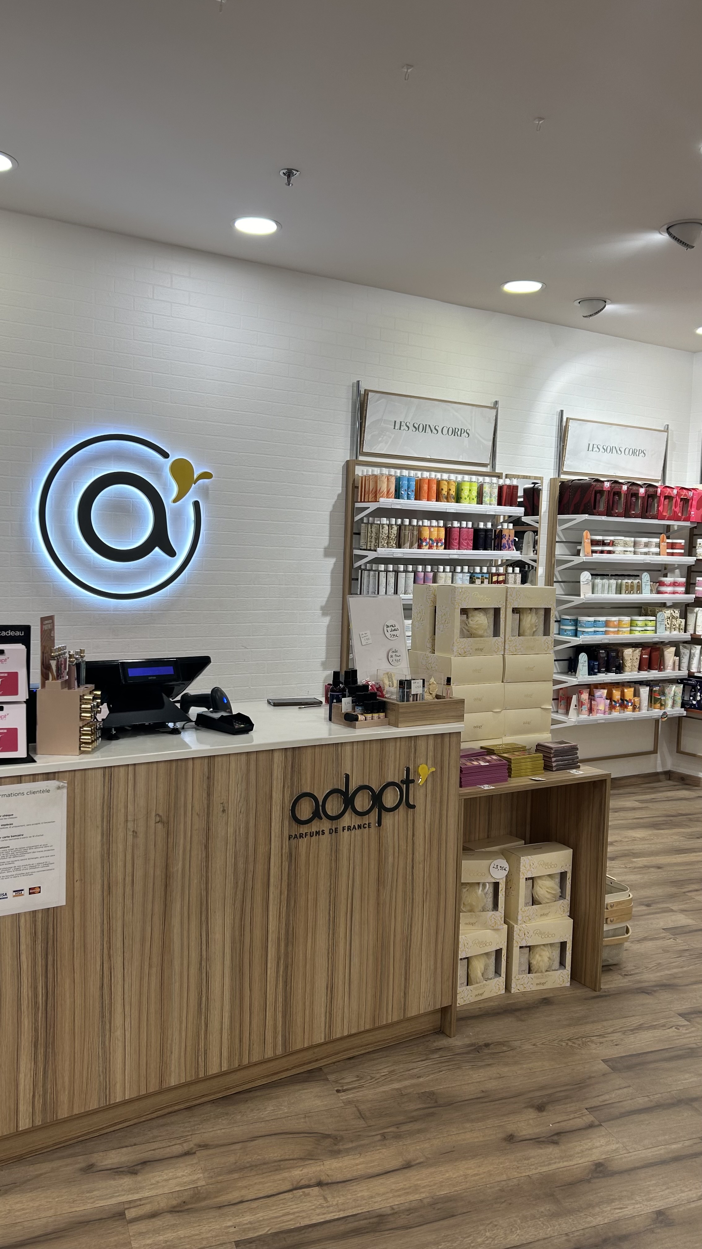 Foto 5 di Adopt Parfums