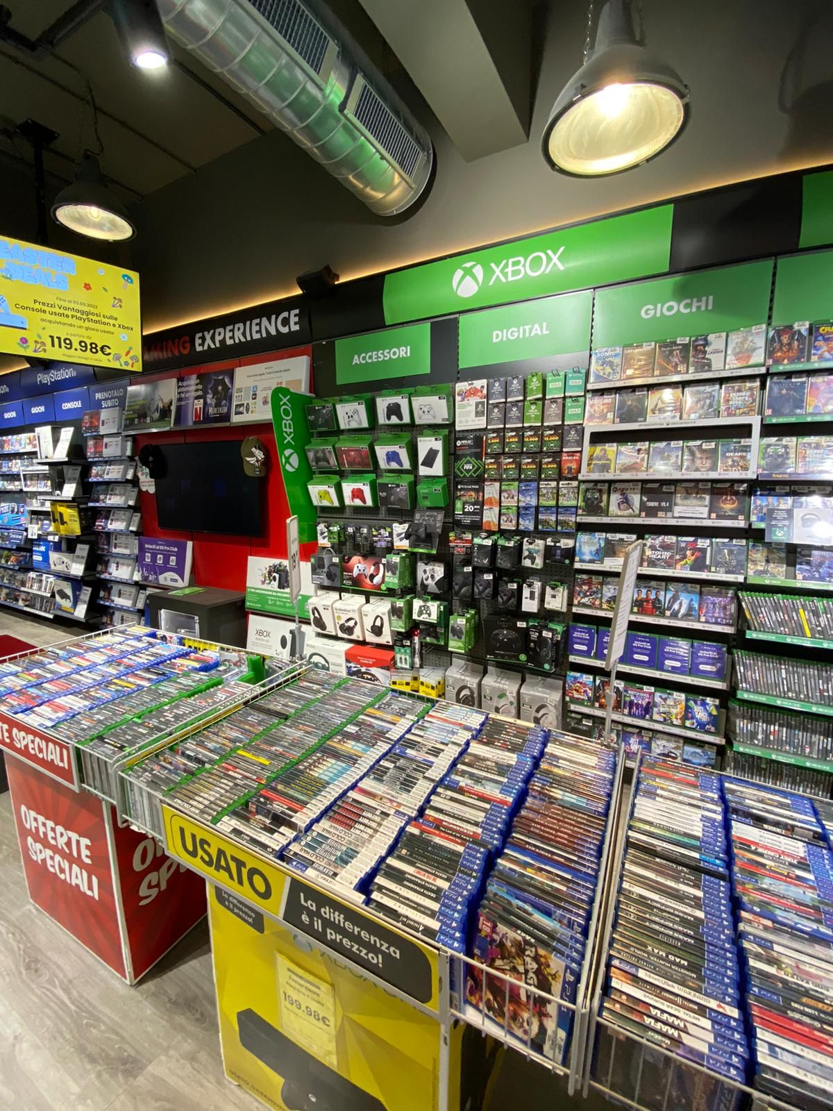Foto 11 di GameStop