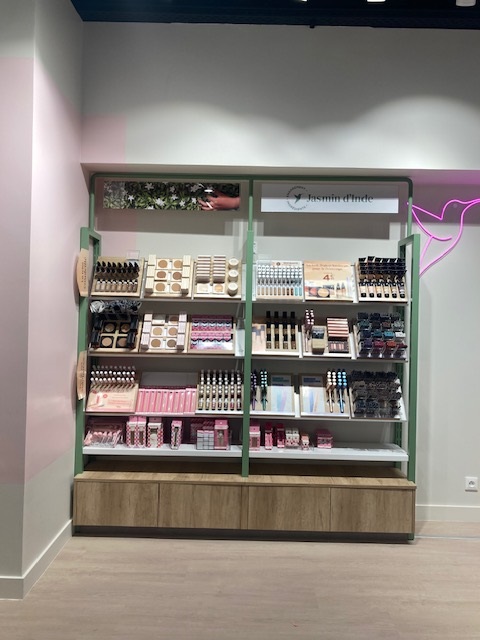 Foto 6 di Adopt Parfums