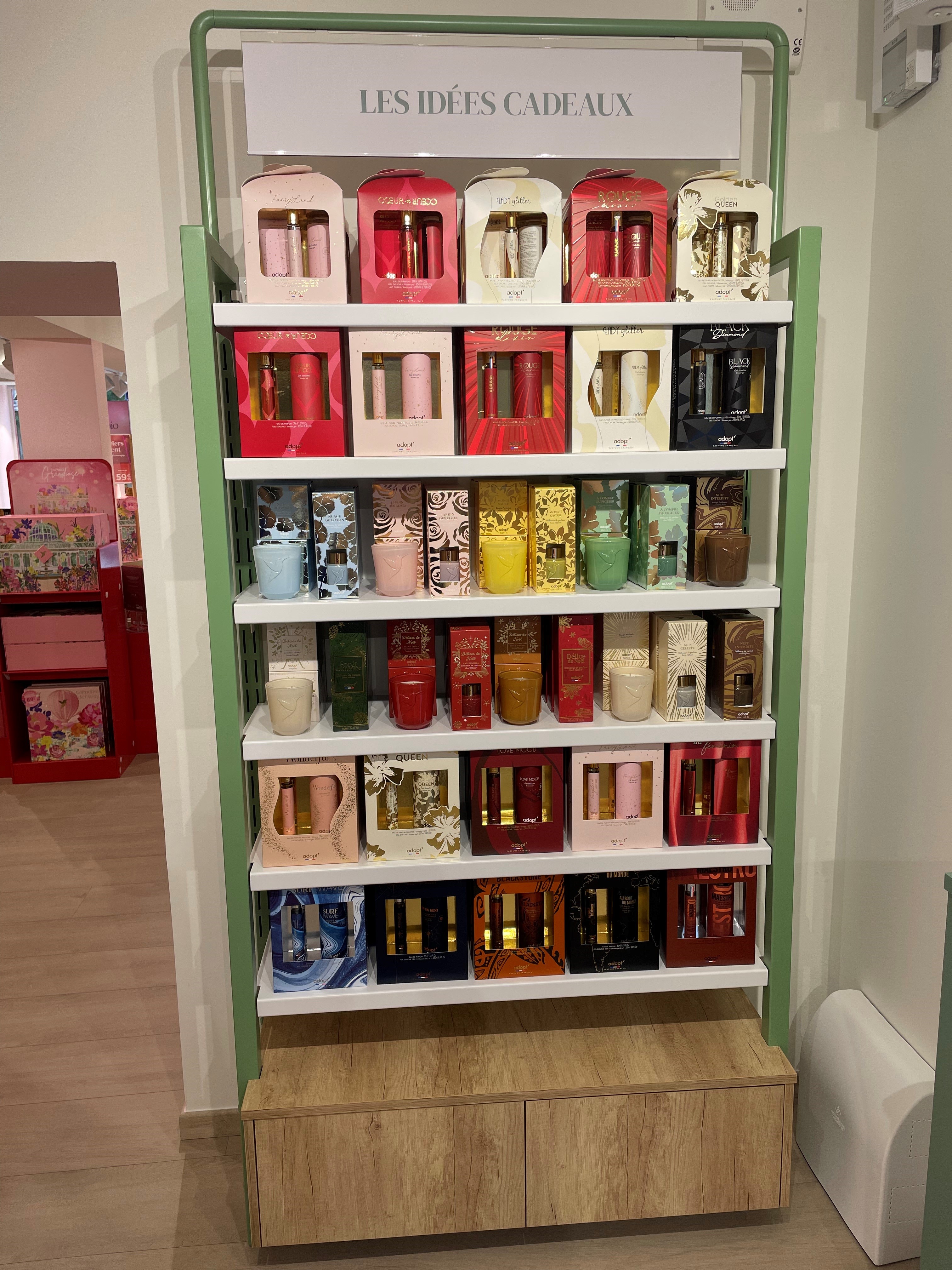 Foto 24 di Adopt Parfums