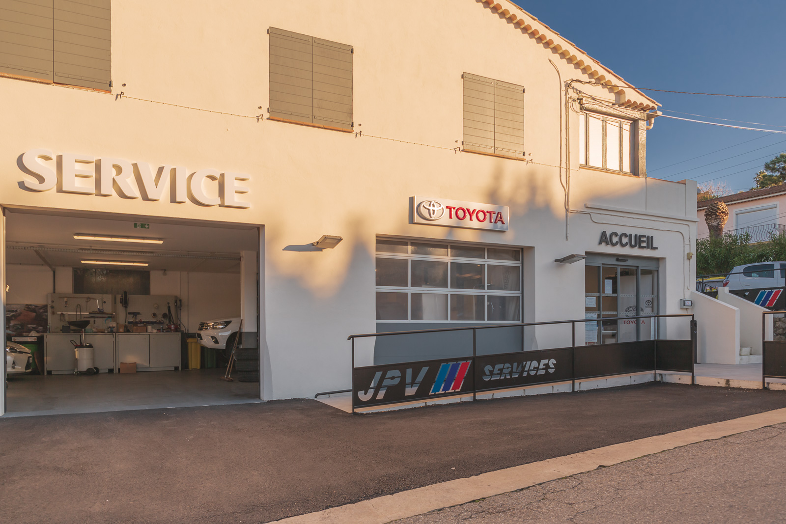 Foto 14 di Toyota Saint-Tropez
