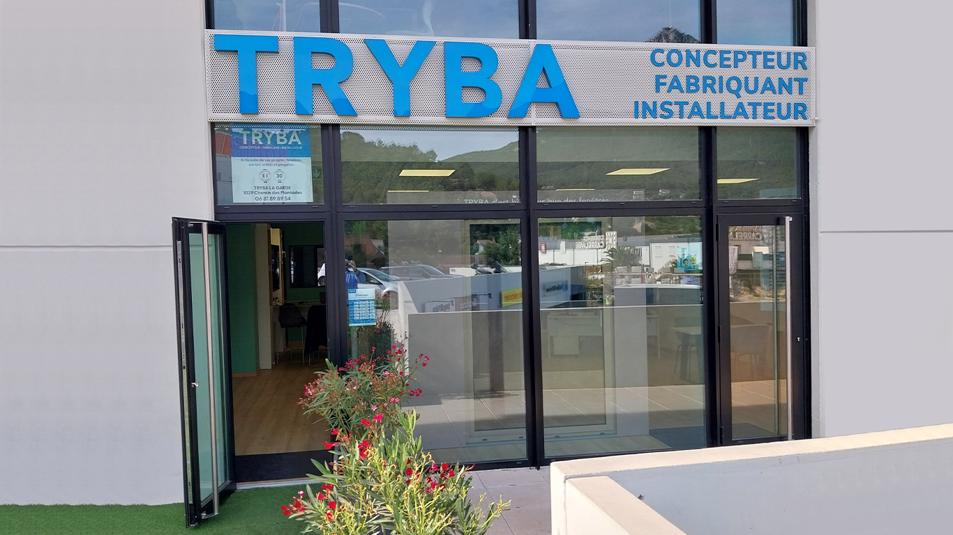 Foto 1 di TRYBA La Garde