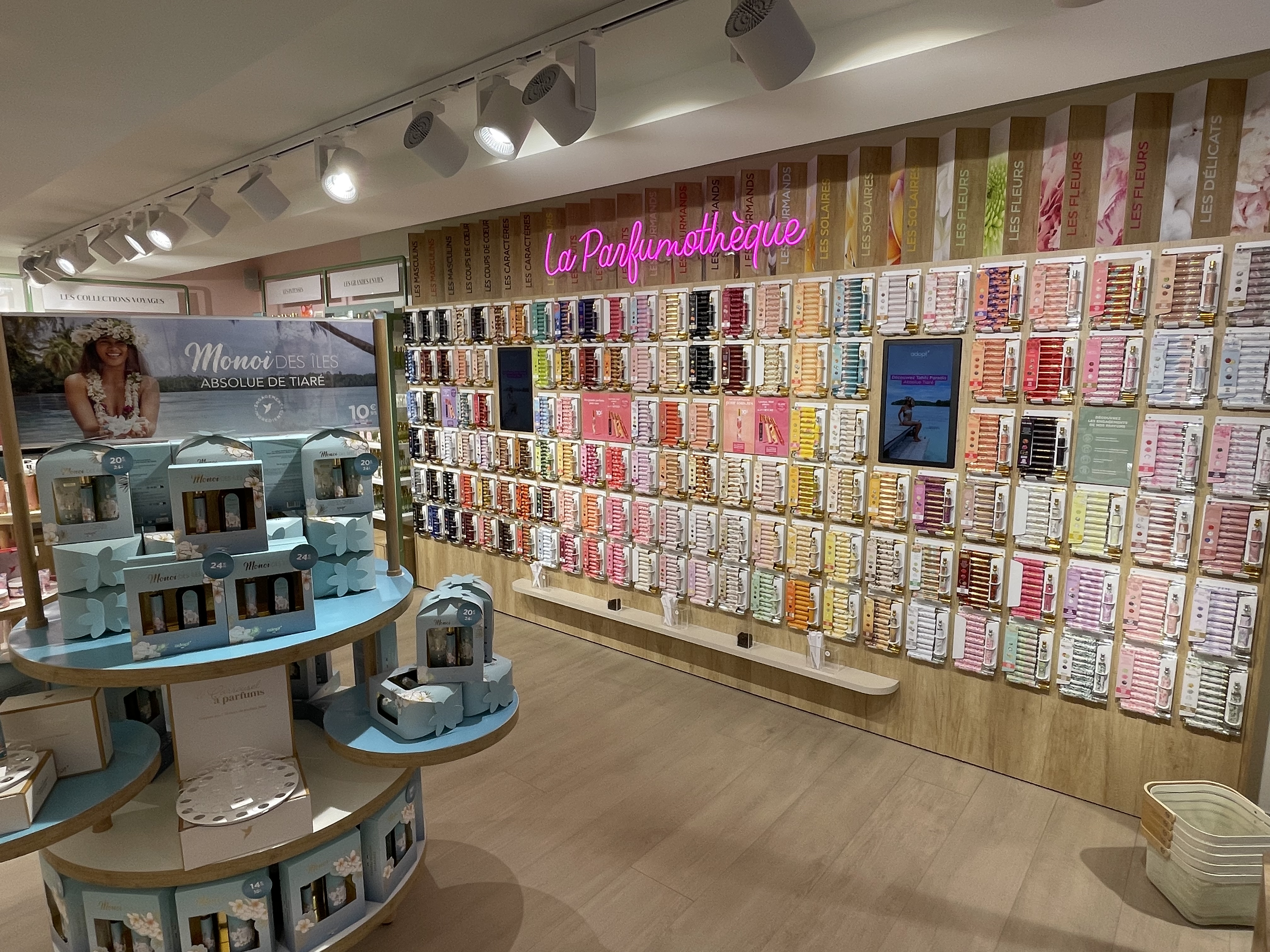 Foto 12 di Adopt Parfums