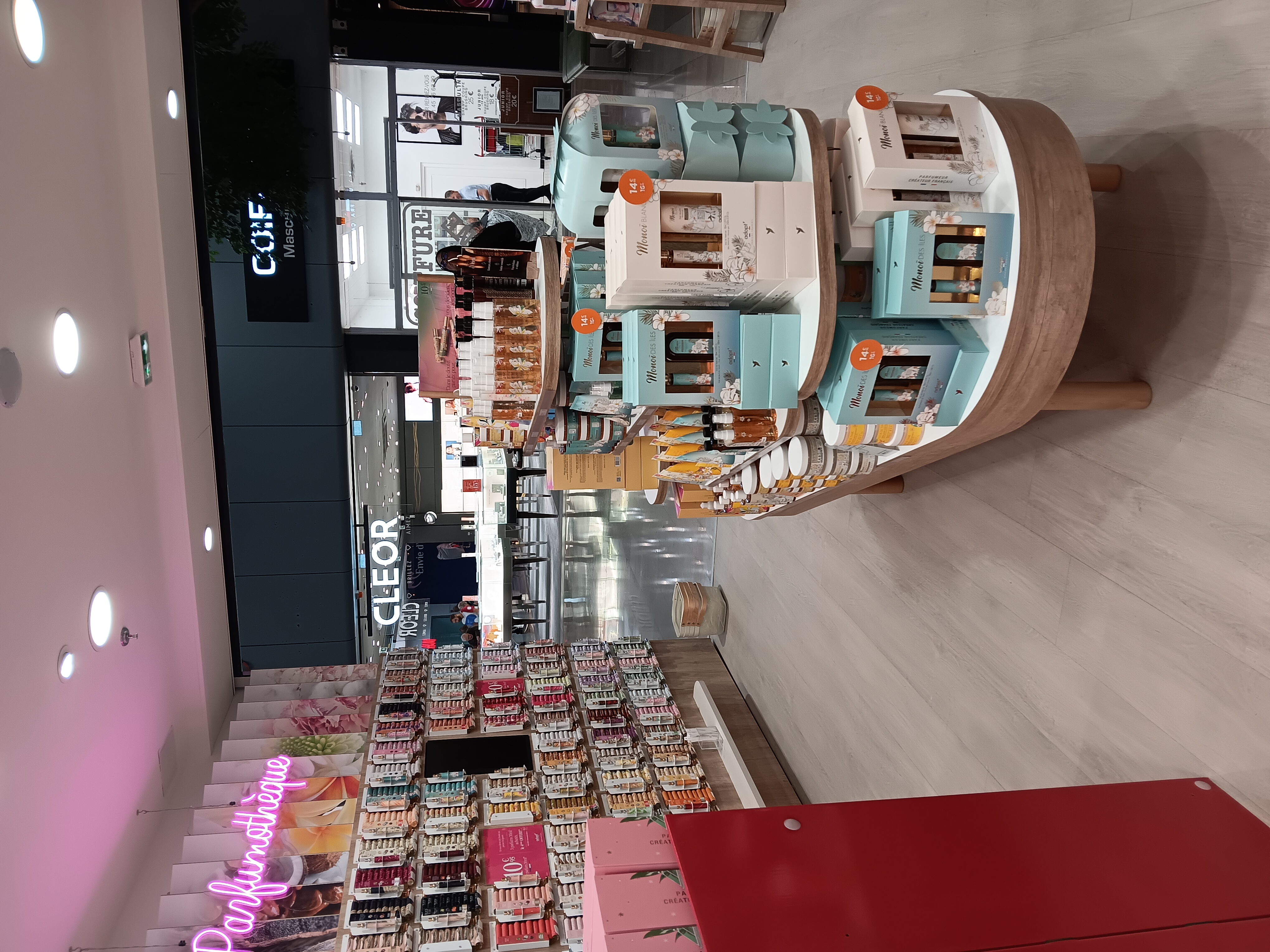 Foto 6 di Adopt Parfums