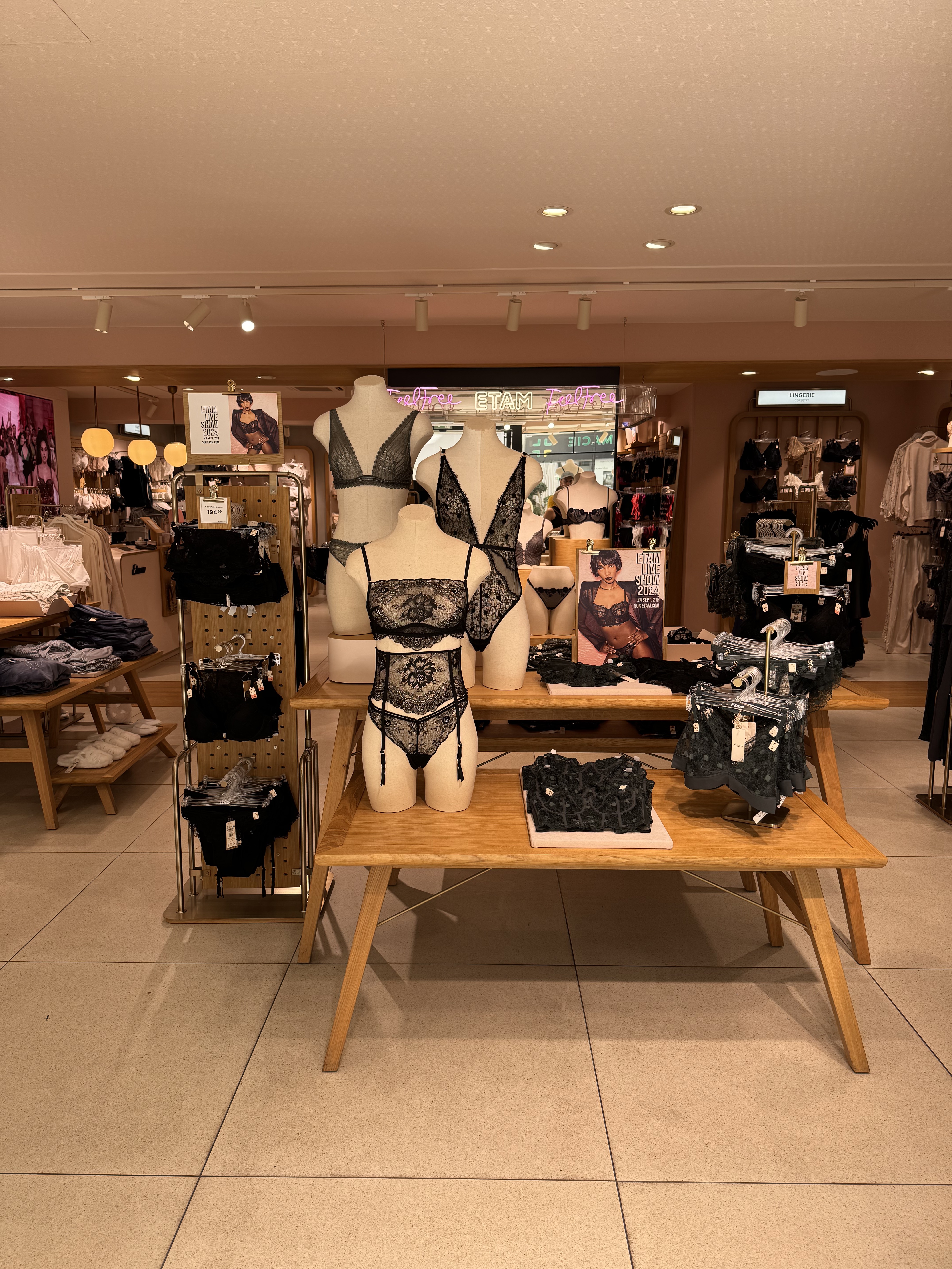 Foto 4 di Etam Lingerie