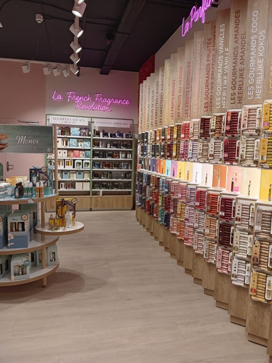 Foto 6 di Adopt Parfums