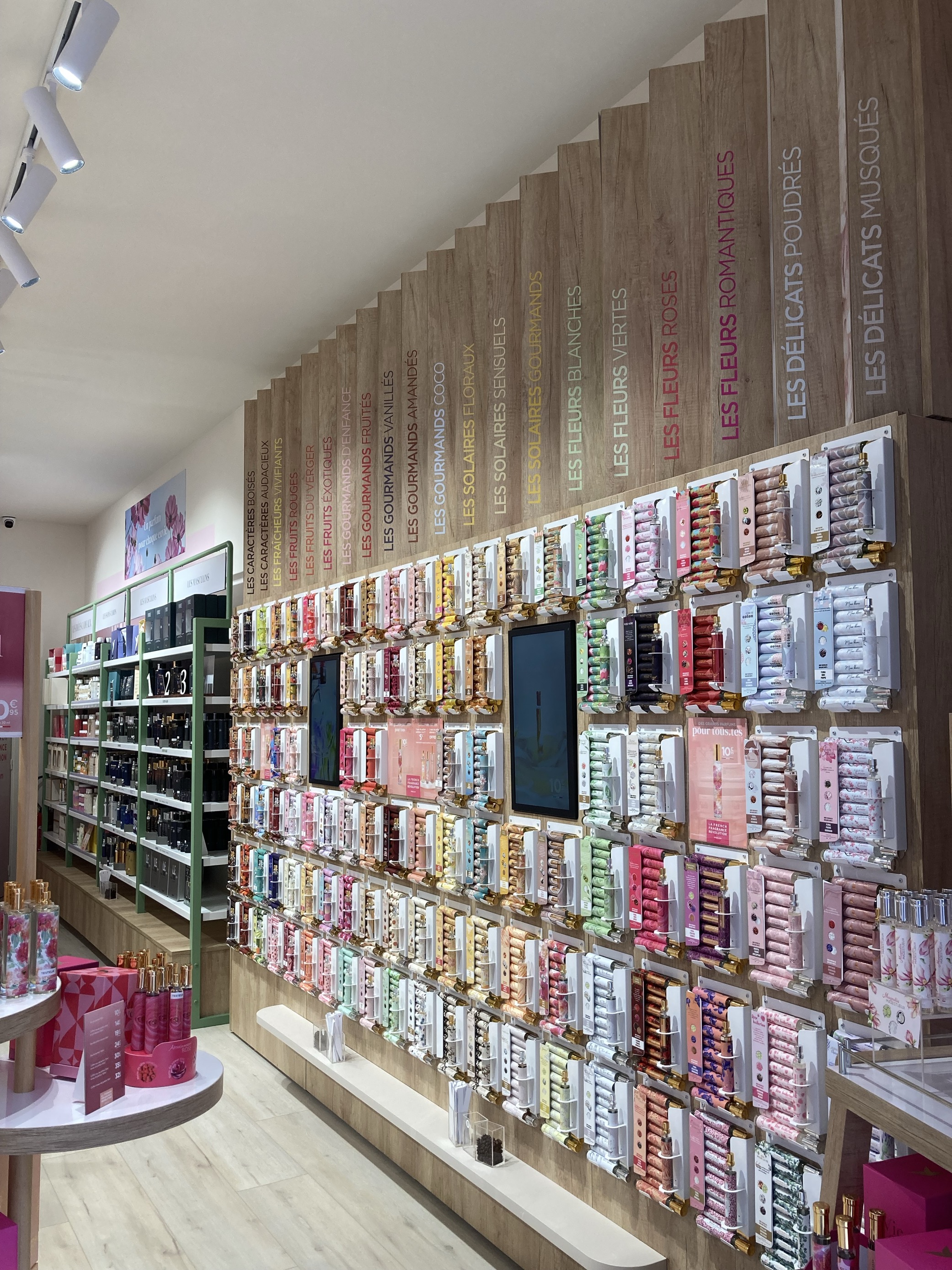 Foto 7 di Adopt Parfums