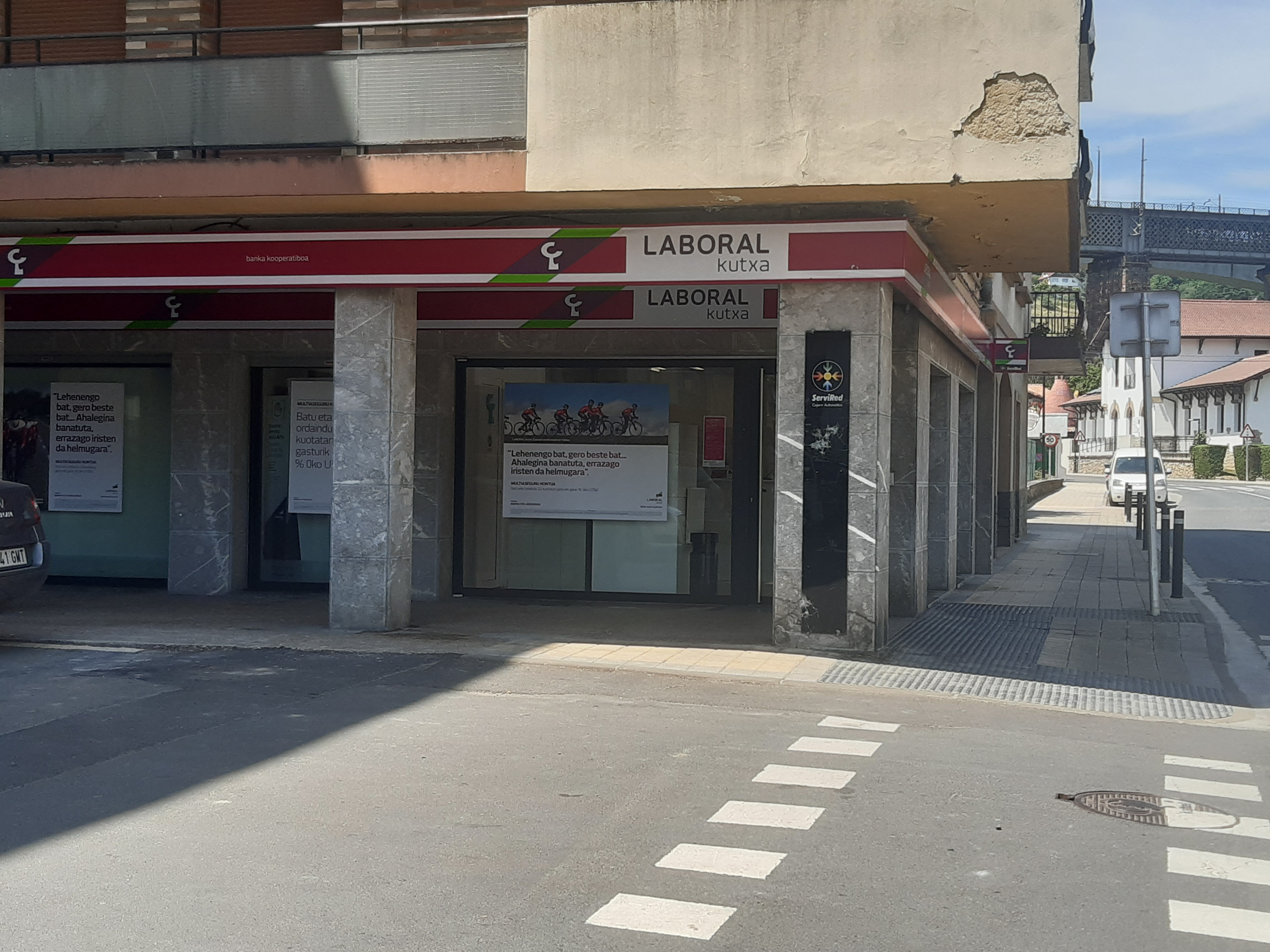 Foto 2 di LABORAL Kutxa Ormaiztegi