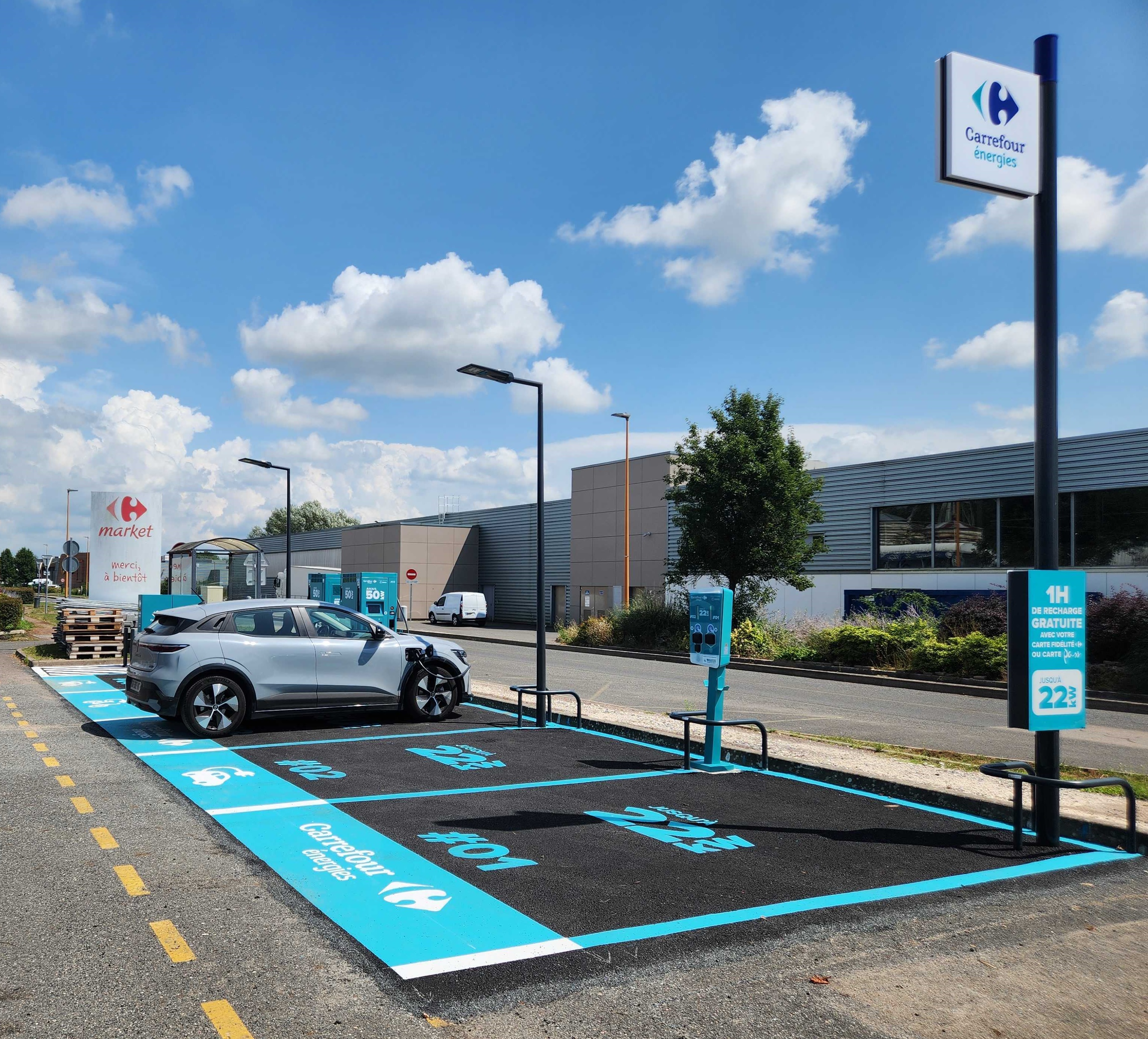 Foto 1 di DRIVECO Charging Station