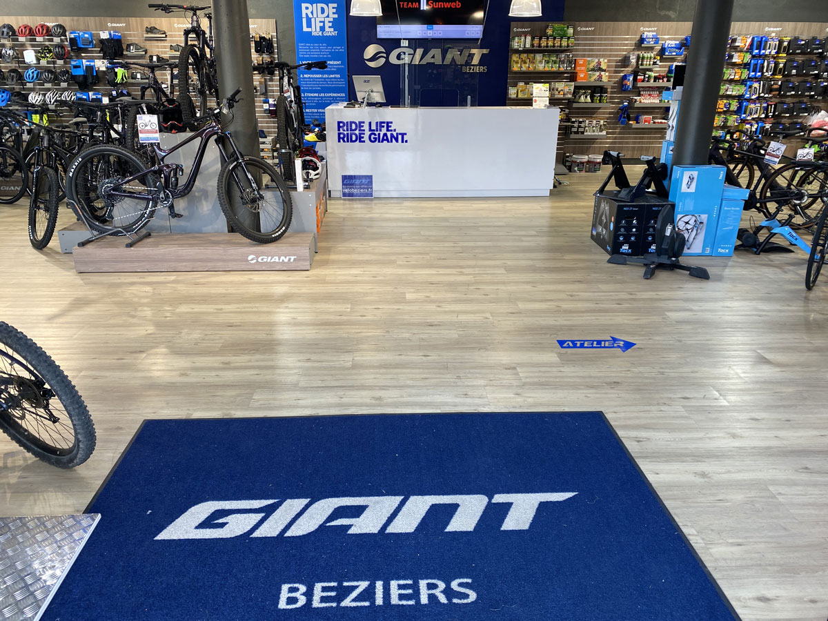 Foto 3 di Giant Béziers