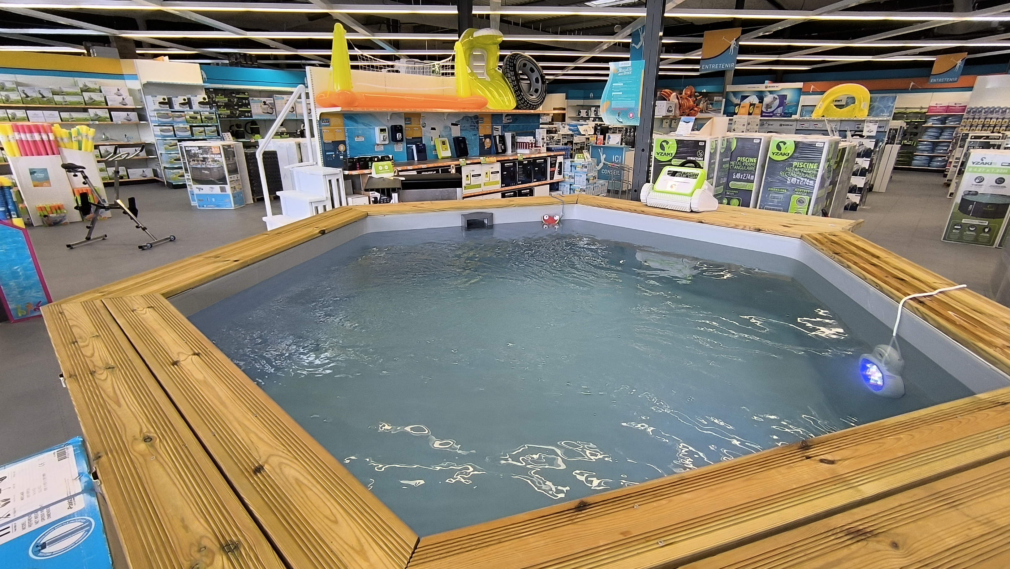 Foto 10 di Cash Piscines