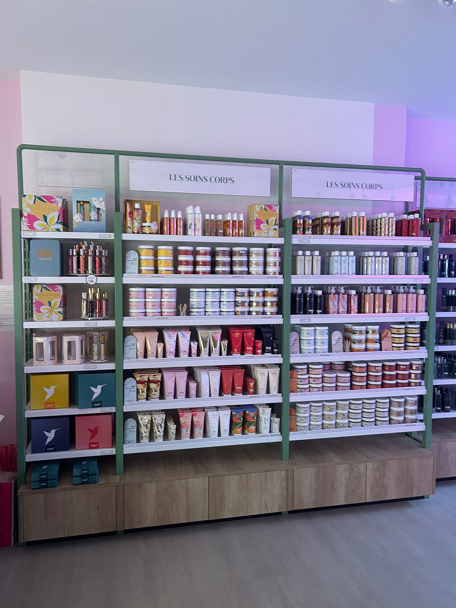 Foto 4 di Adopt Parfums