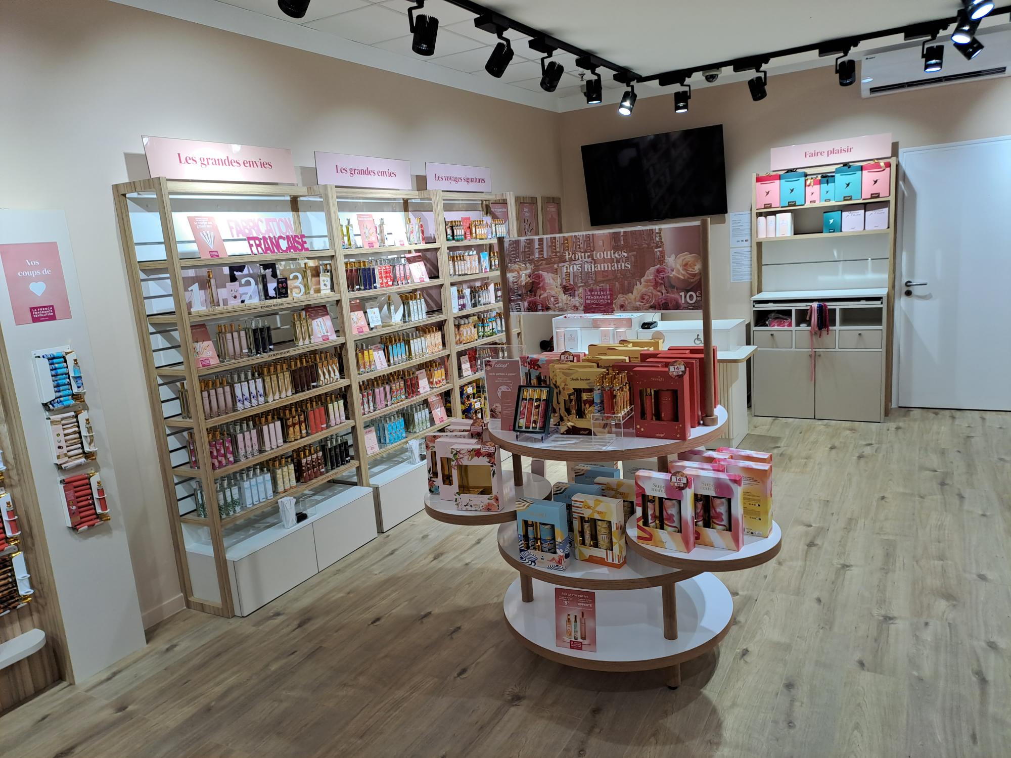 Foto 4 di Adopt Parfums