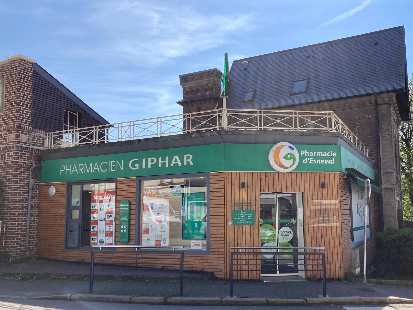 Foto 11 di Pharmacie d'Esneval
