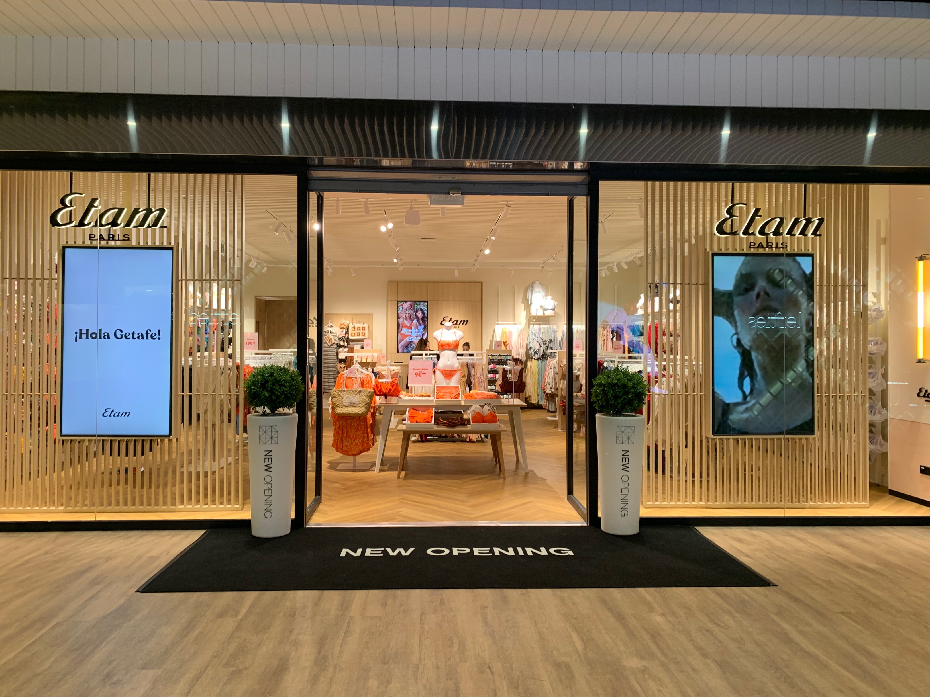 Foto 1 di Etam Outlet