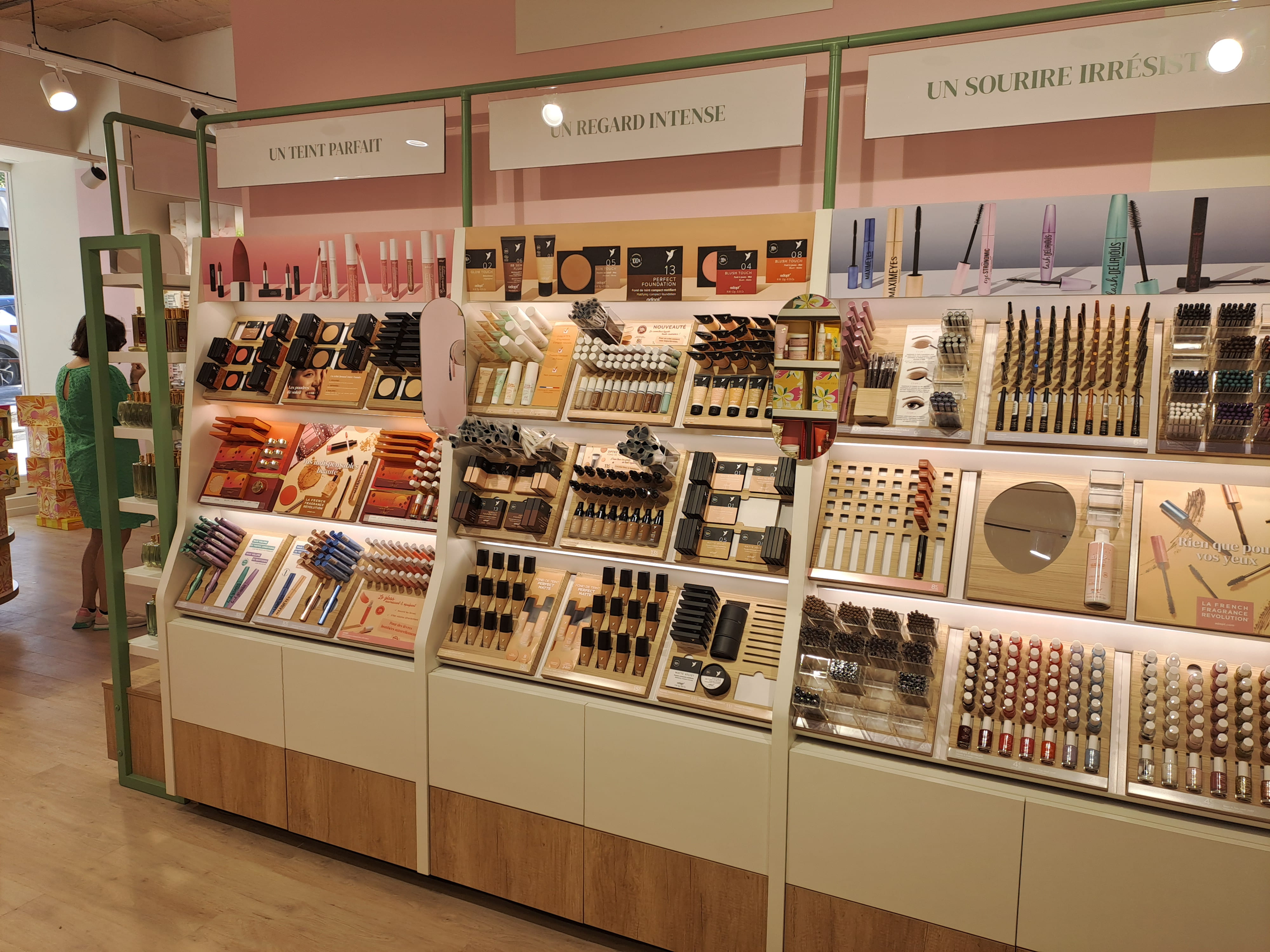 Foto 8 di Adopt Parfums