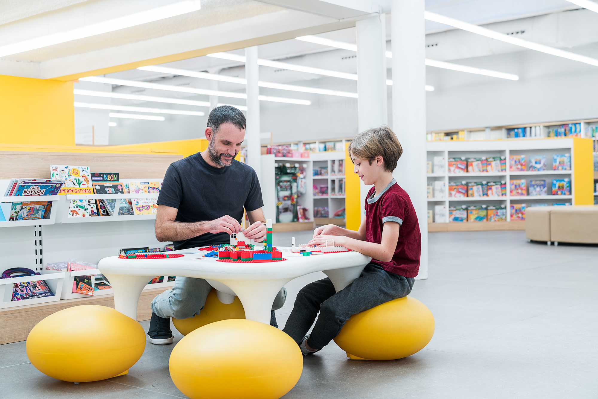 Llibreria, papereria i joguines a l'Eixample Barcelona | Abacus Cooperativa 