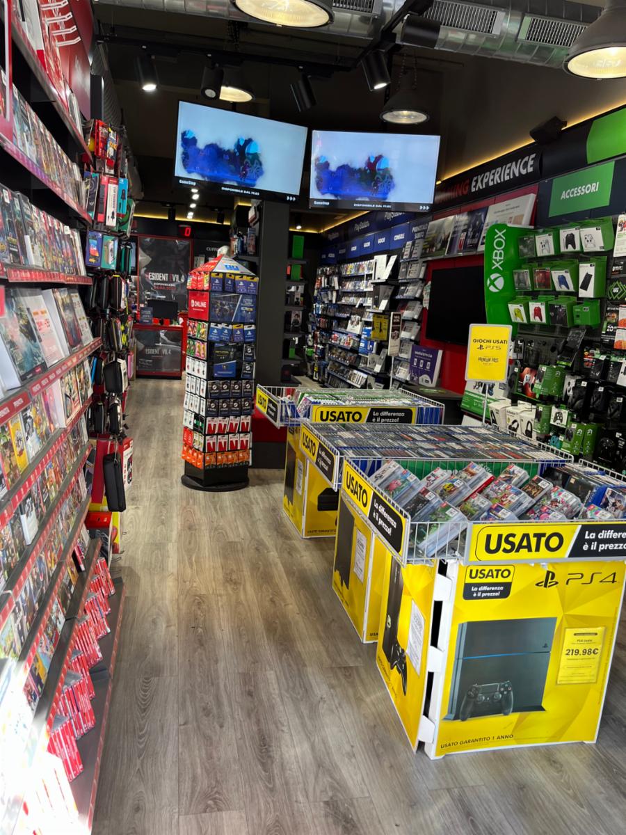 Foto 4 di GameStop