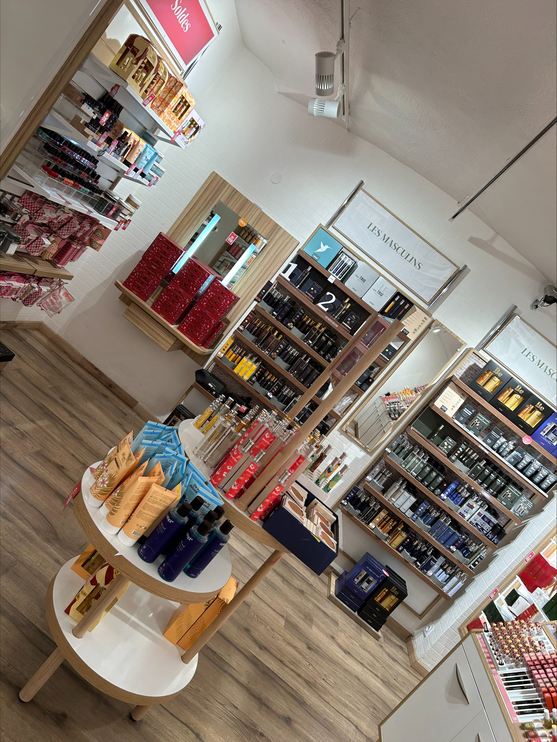 Foto 7 di Adopt Parfums