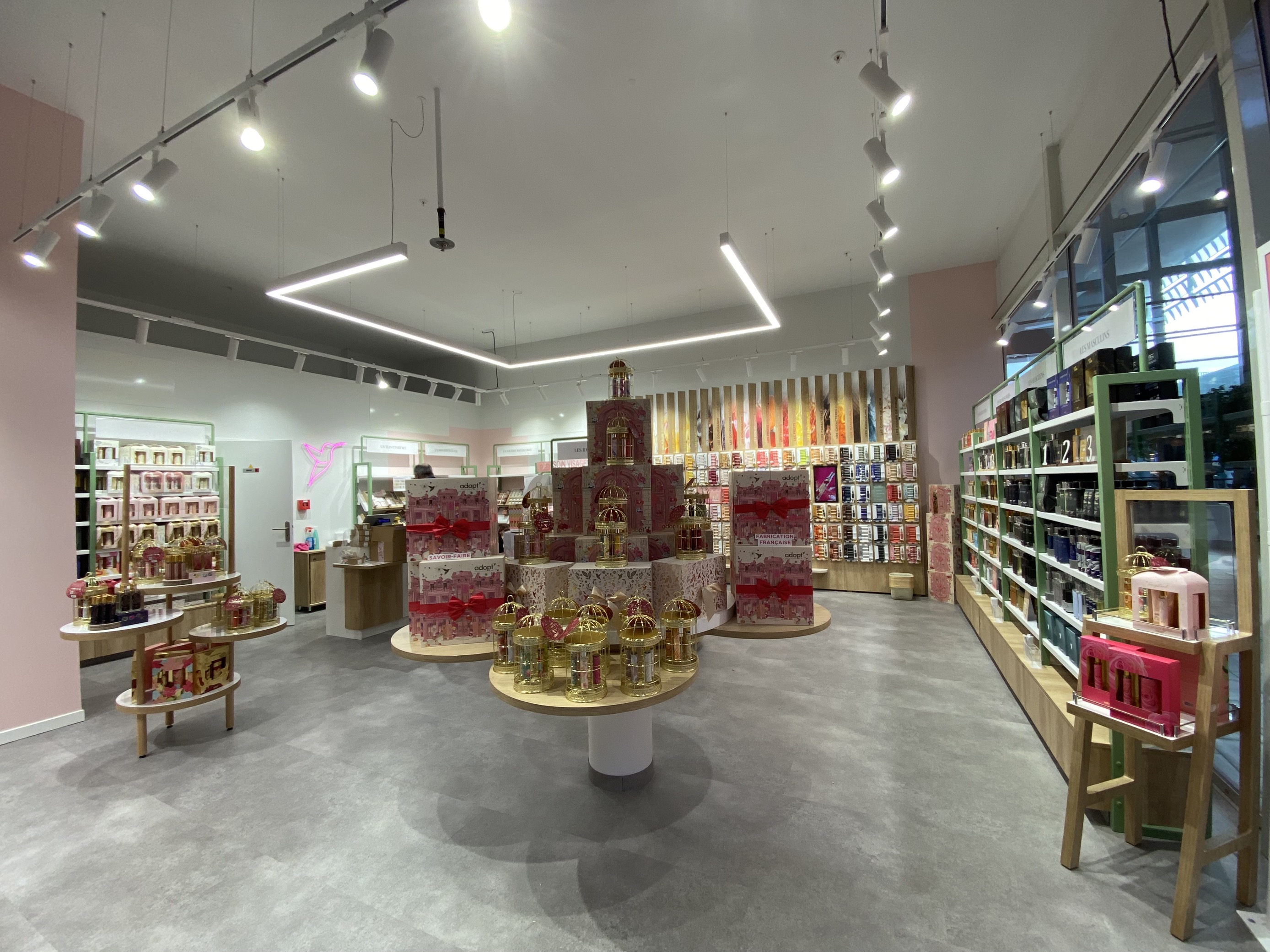 Foto 10 di Adopt Parfums