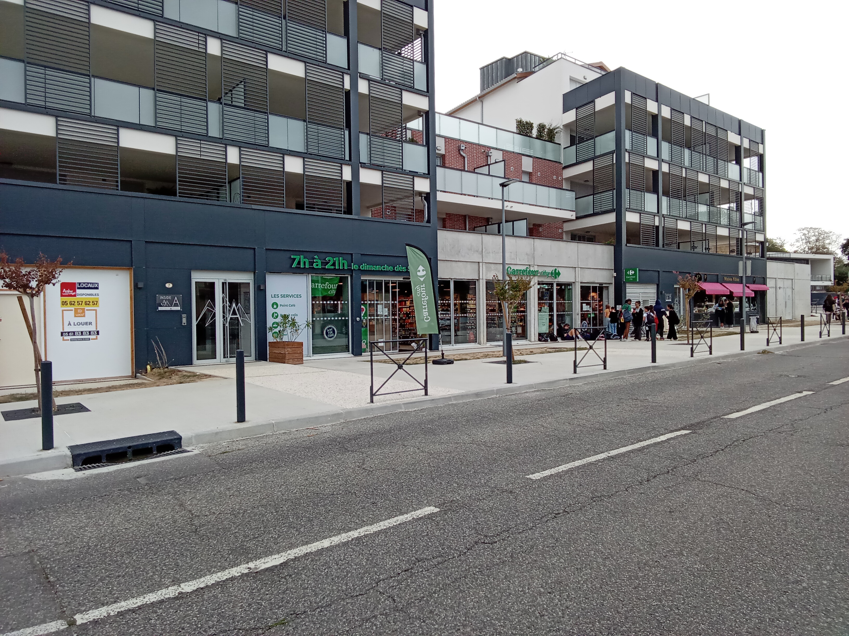 Foto 1 di Carrefour City