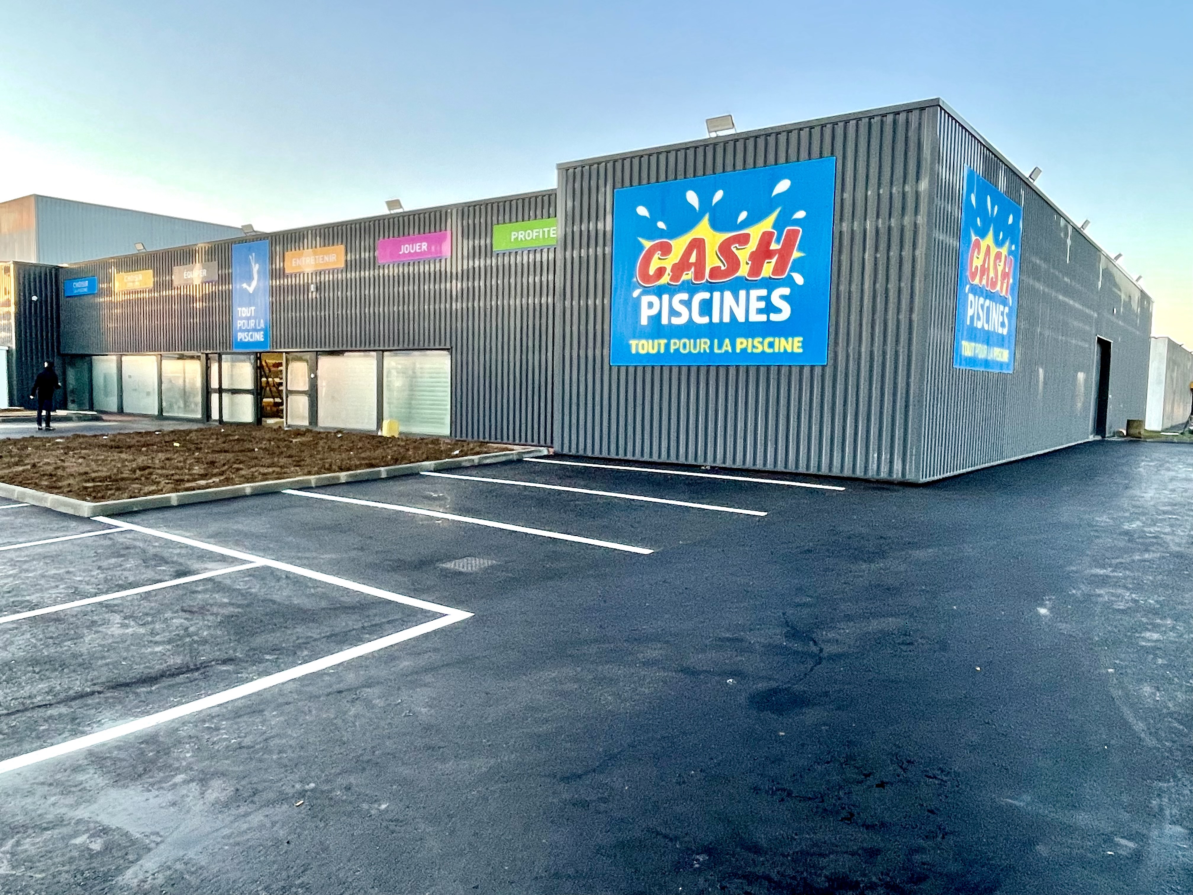 Foto 1 di Cash Piscines