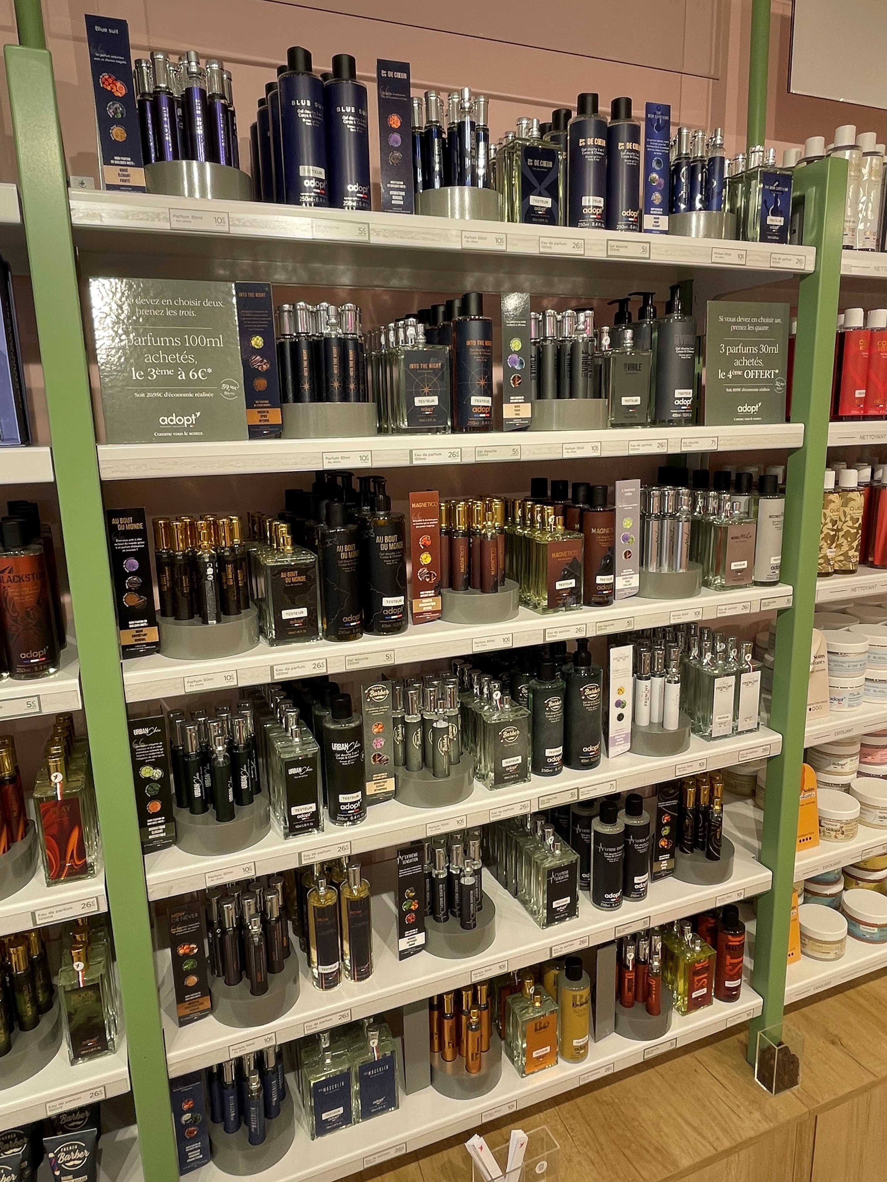 Foto 20 di Adopt Parfums