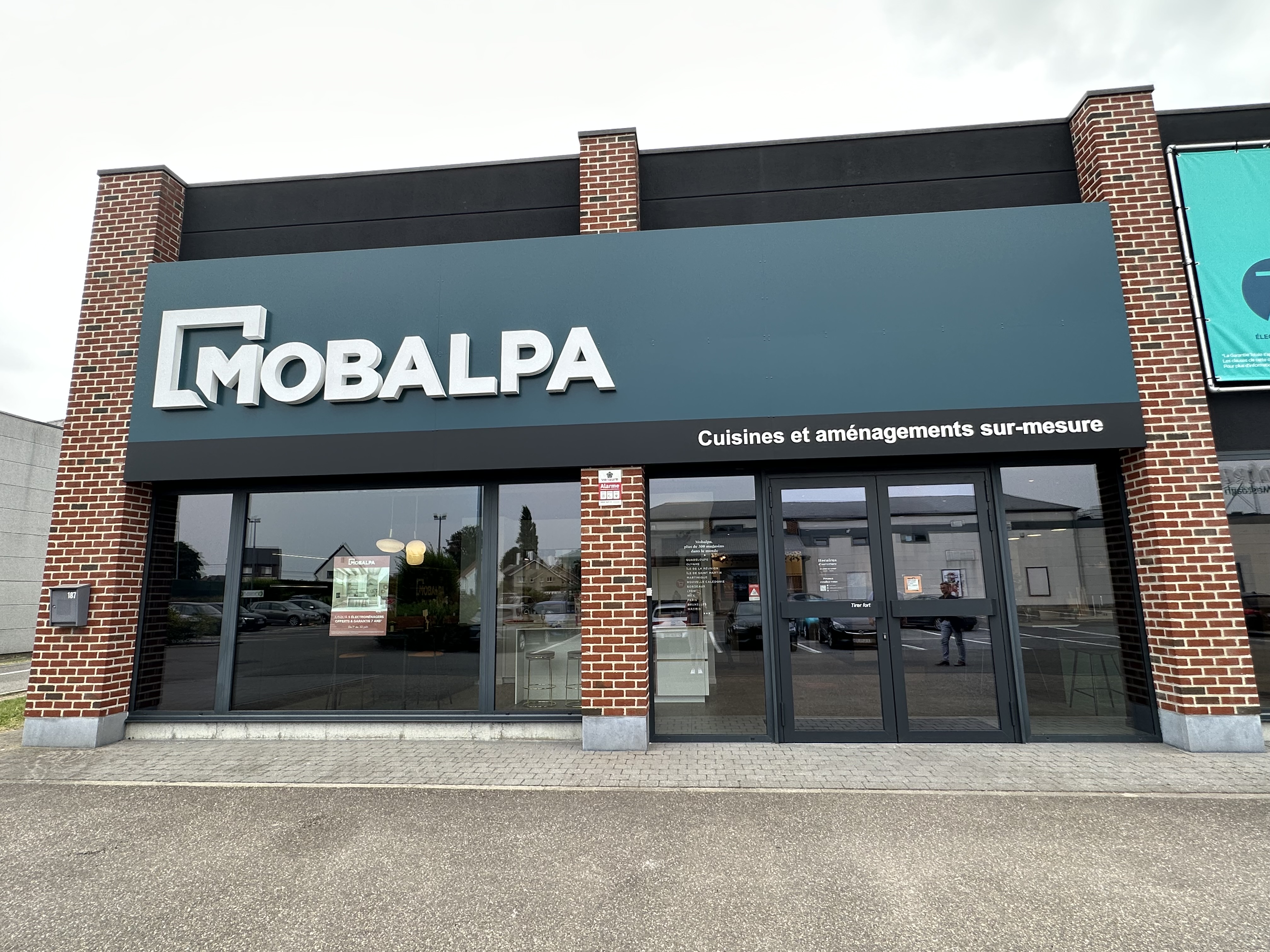 Foto 1 di Mobalpa