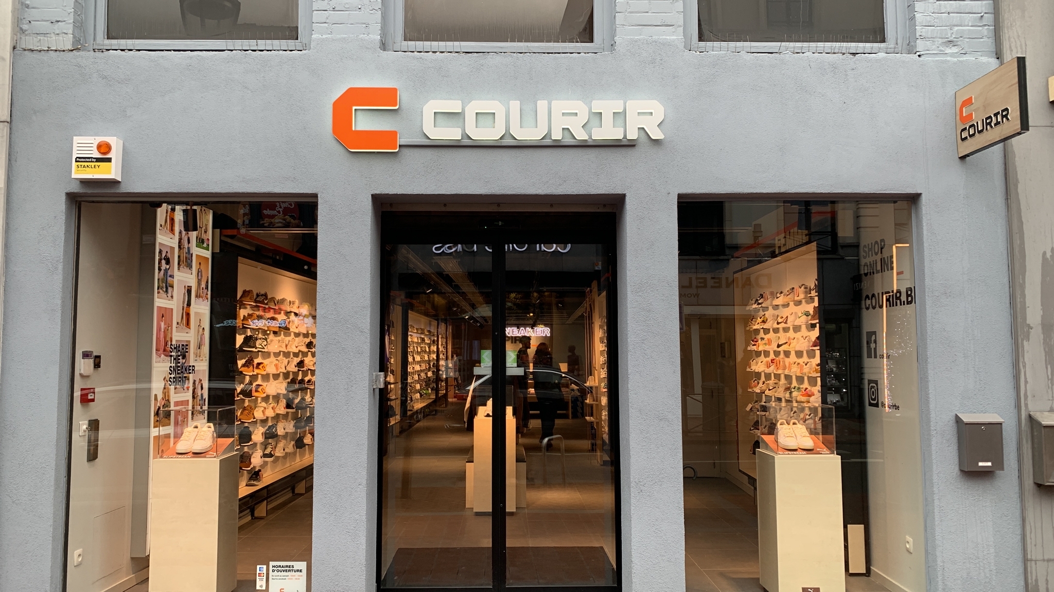 Foto 1 di Courir