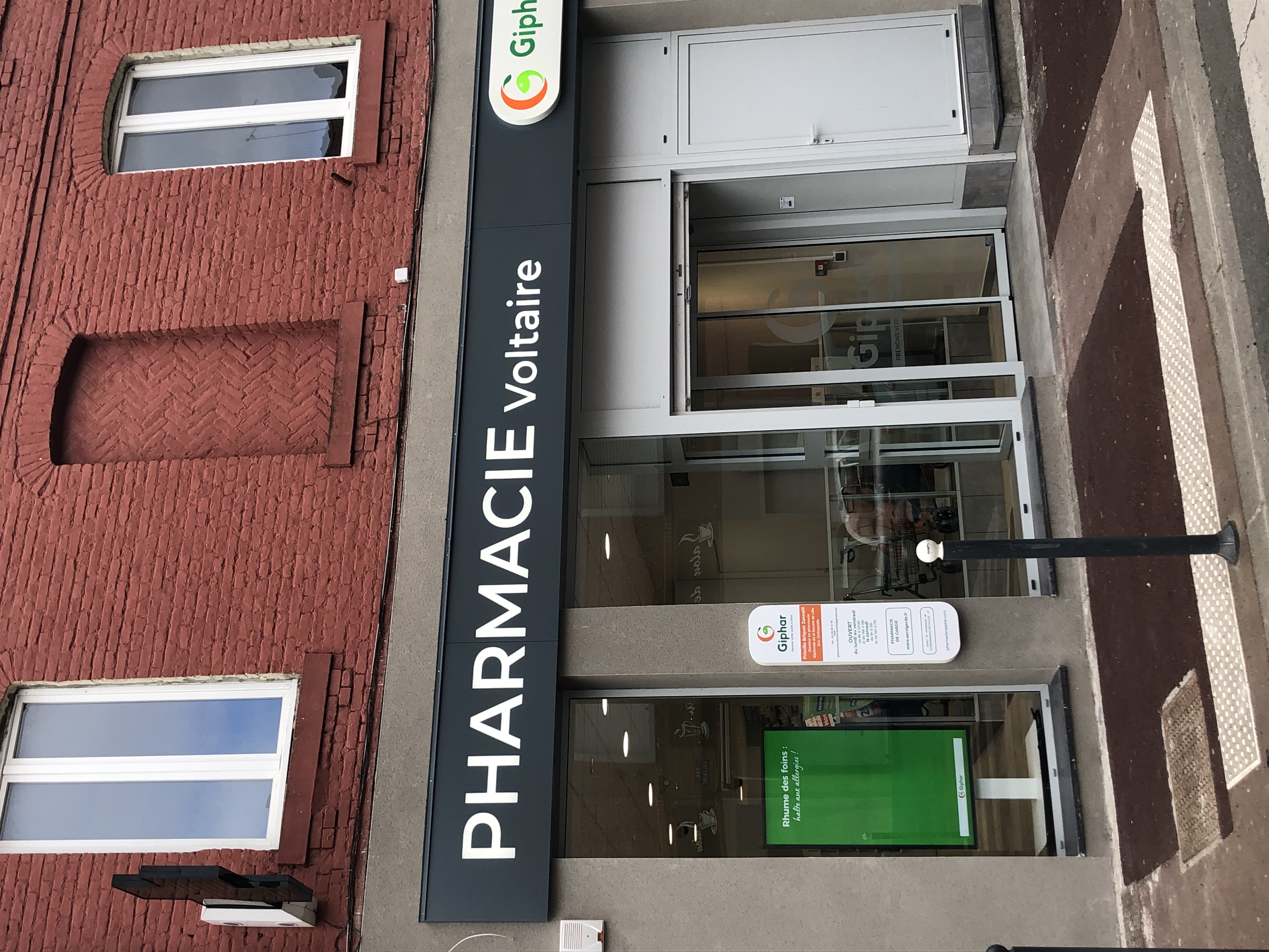 Foto 1 di Pharmacie Voltaire