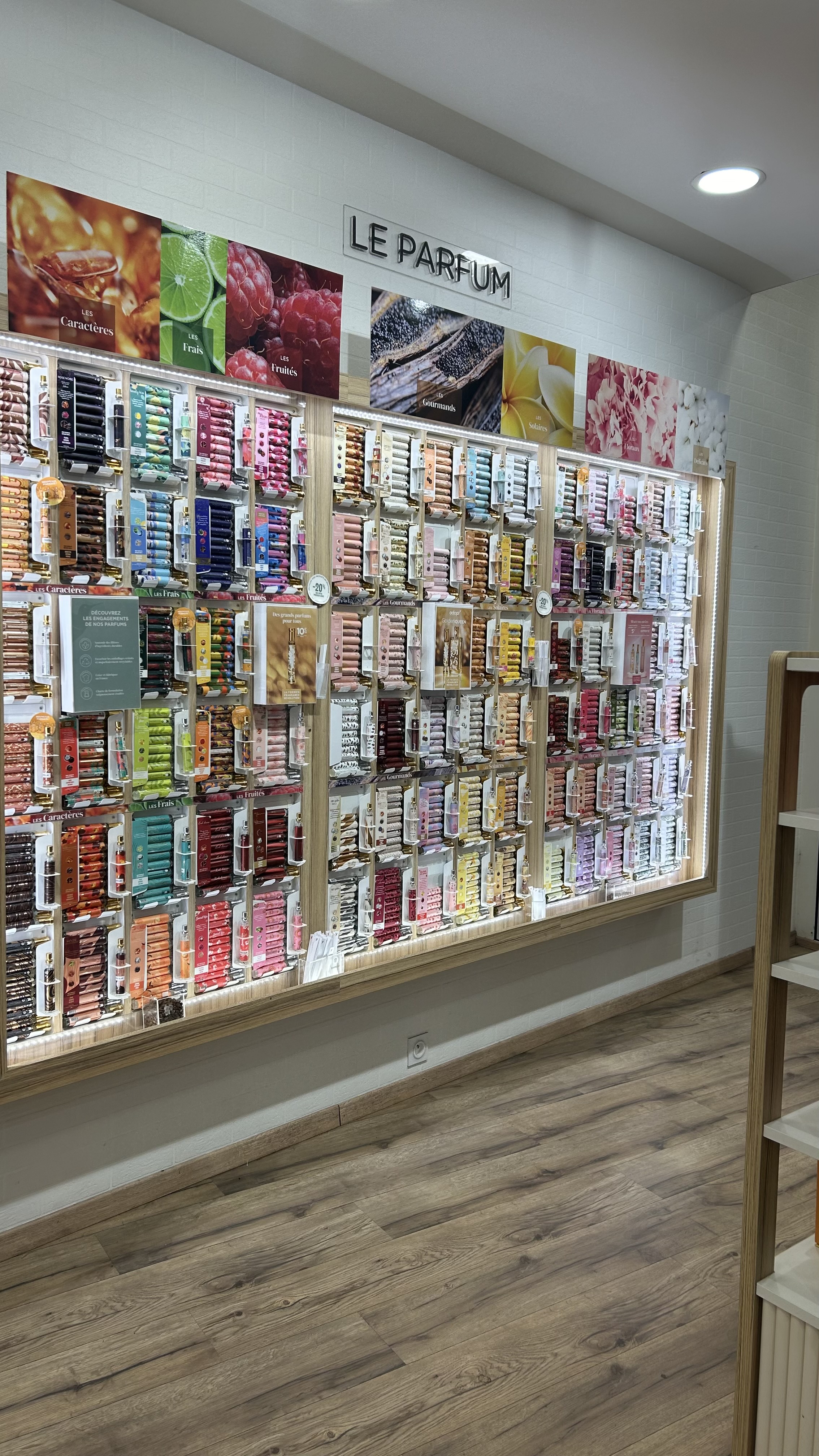 Foto 6 di Adopt Parfums