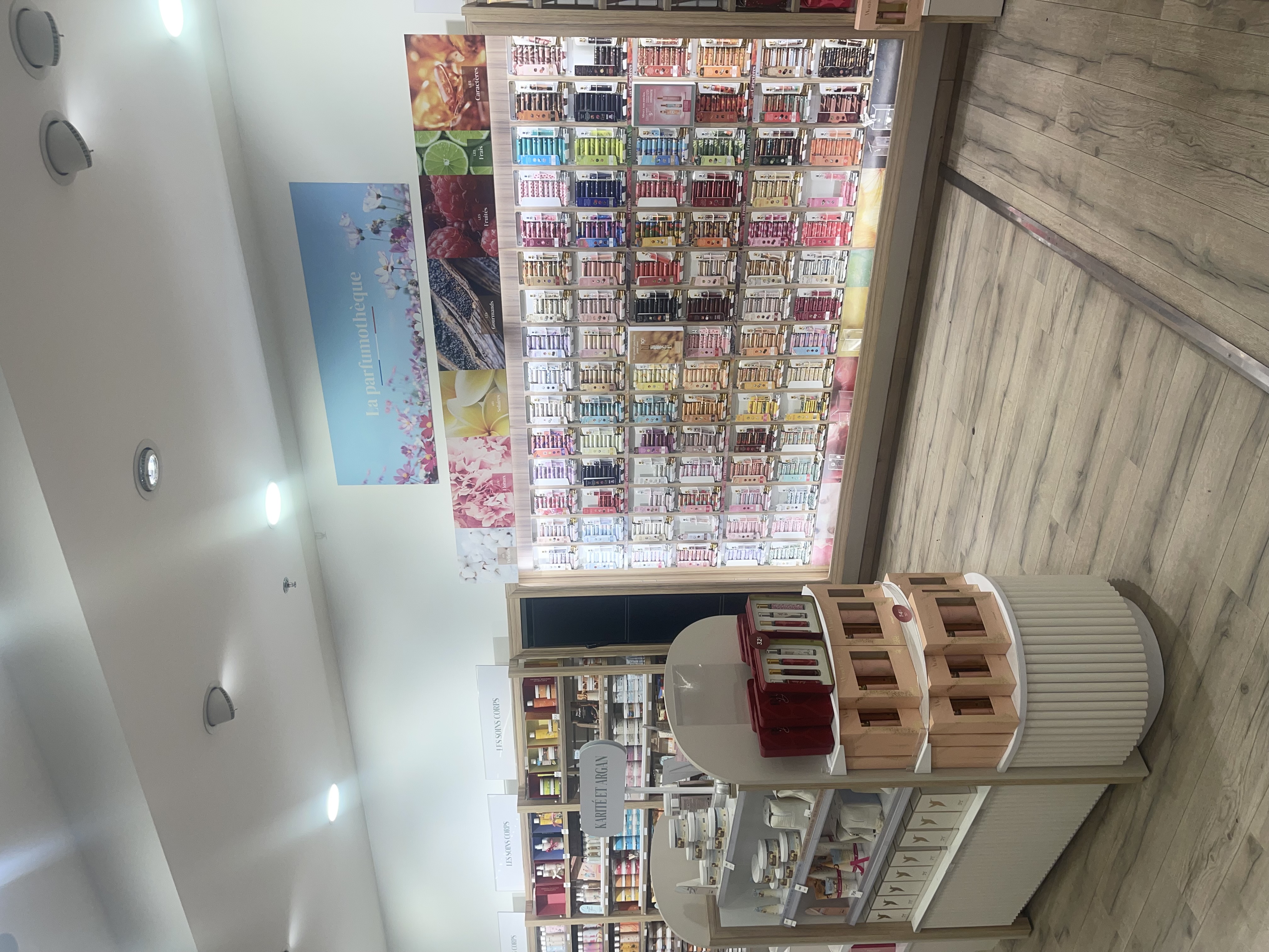 Foto 3 di Adopt Parfums