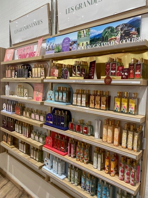 Foto 4 di Adopt Parfums