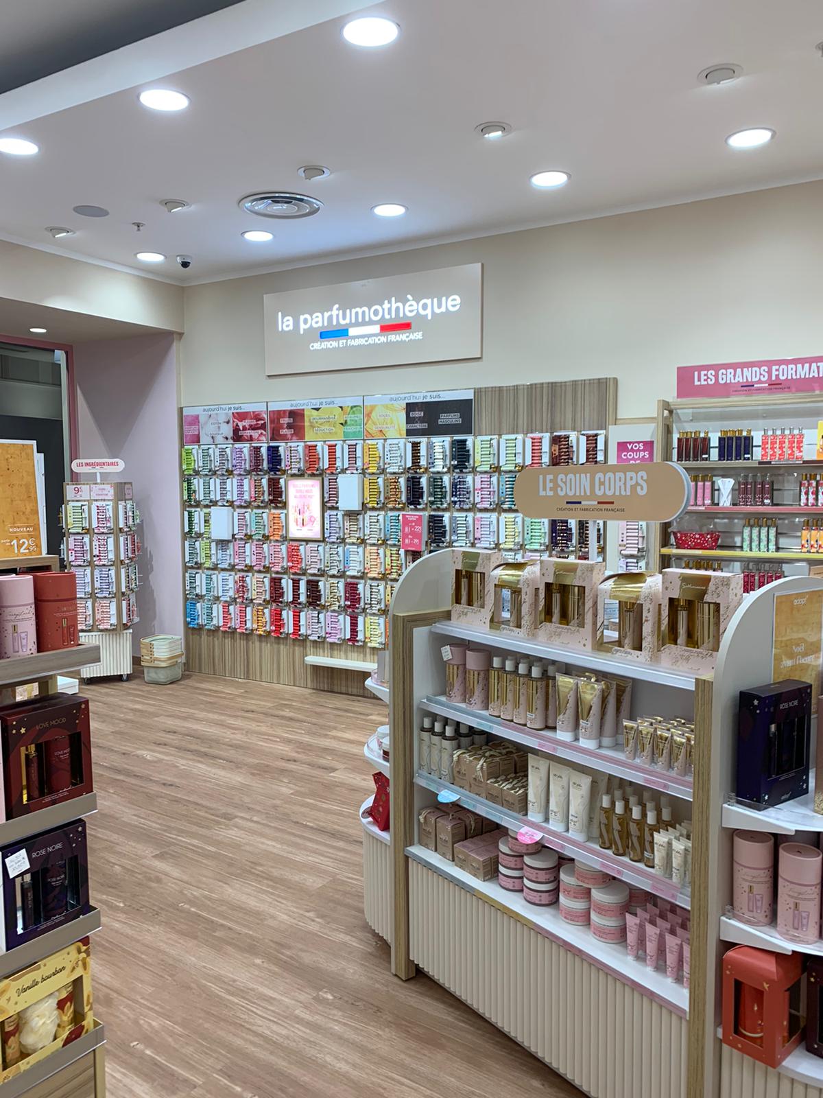 Foto 4 di Adopt Parfums