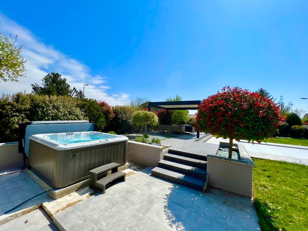 Foto 121 di AMBIANCE SPA JACUZZI VALENCE