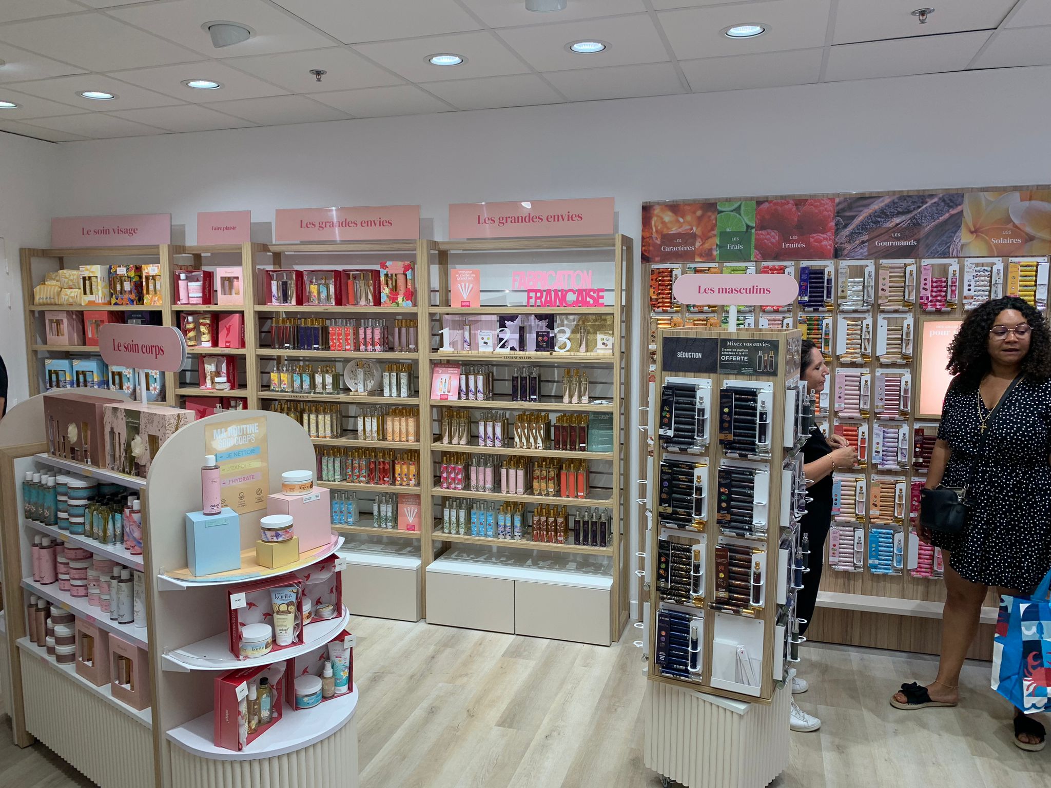 Foto 4 di Adopt Parfums