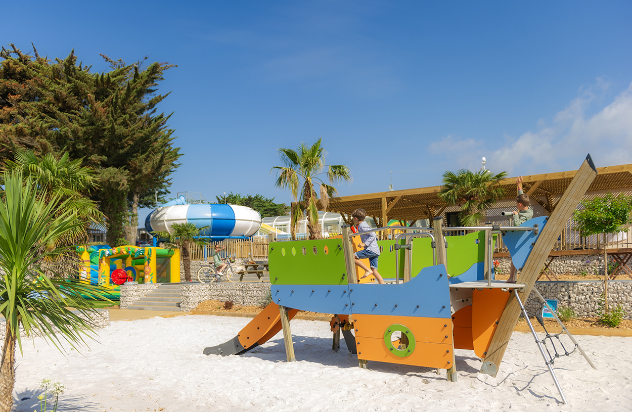 Foto 14 di Camping Clicochic - Brandais
