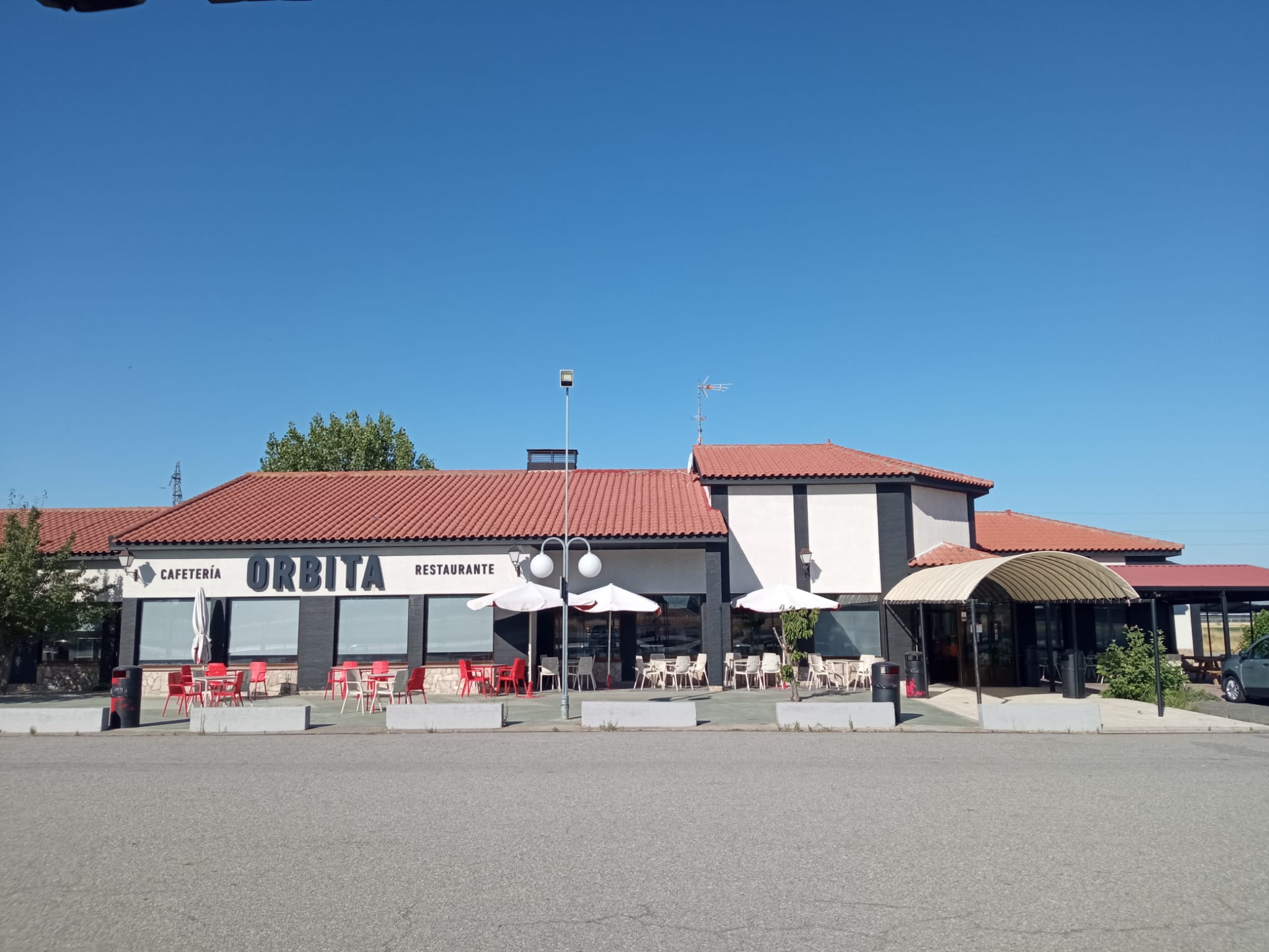 Foto 3 di Área de Servicio Orbita