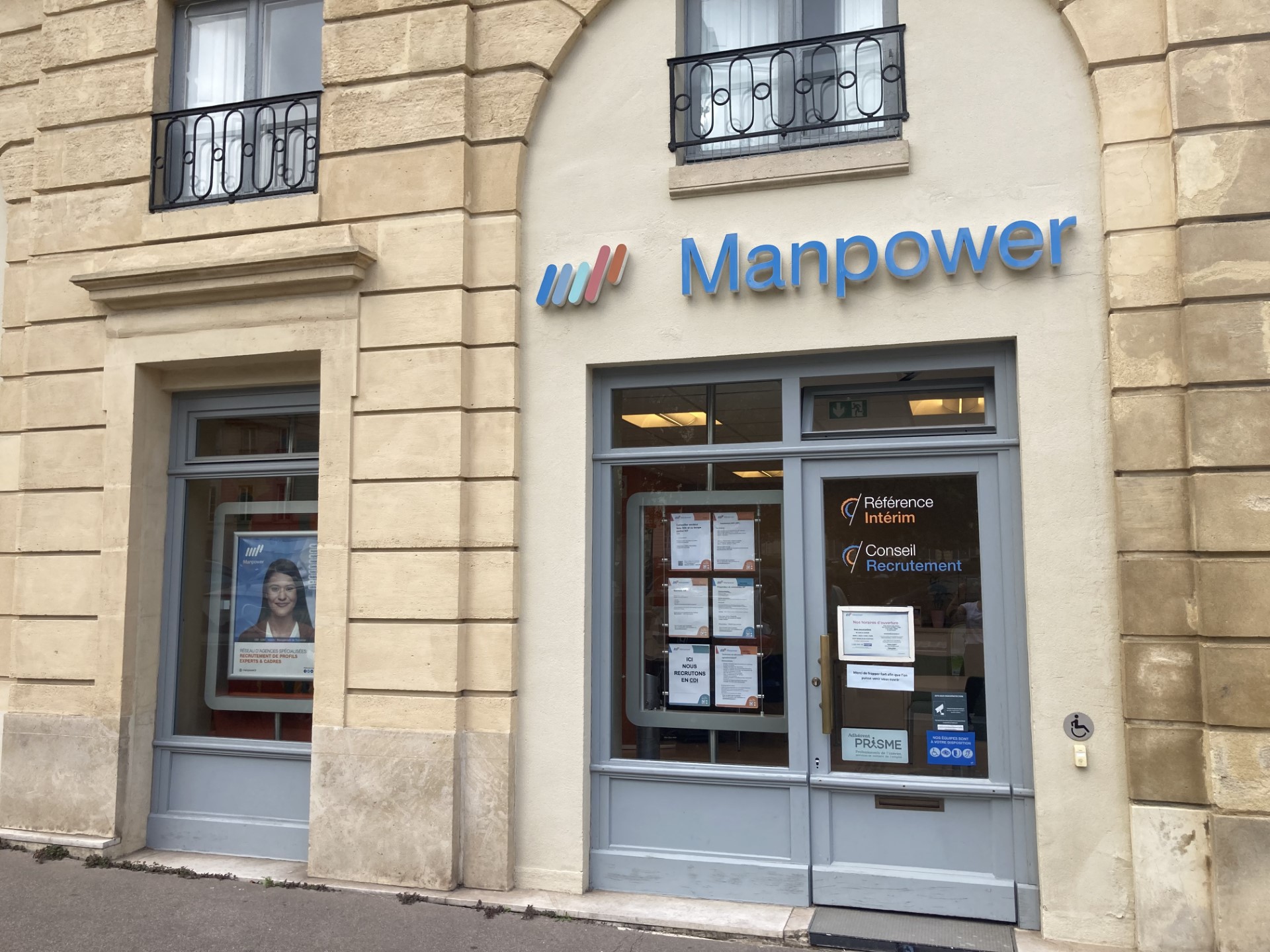 Foto 4 di Manpower Versailles